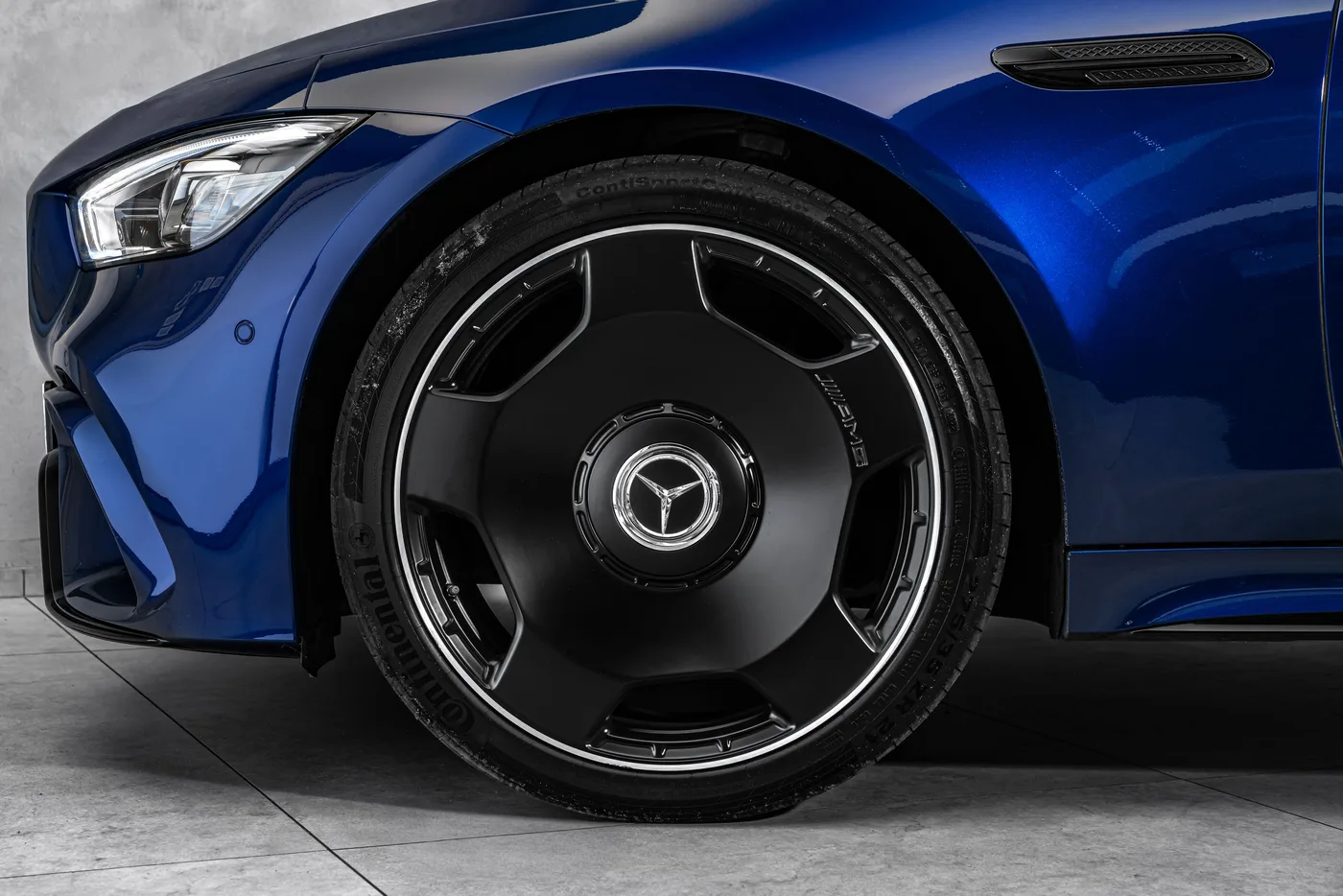 2020 Mercedes-AMG GT 53 4MATIC offered by a specialist dealer in Ostrava, Czechia, photo 2 of 15