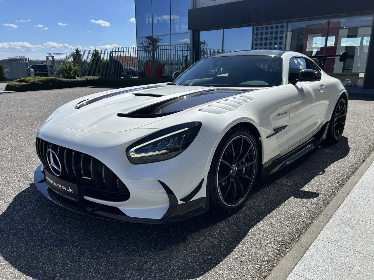 2020 Mercedes-AMG GT Black Series proposée par un concessionnaire spécialisé à Písek, Tchéquie, photo 3 sur 43