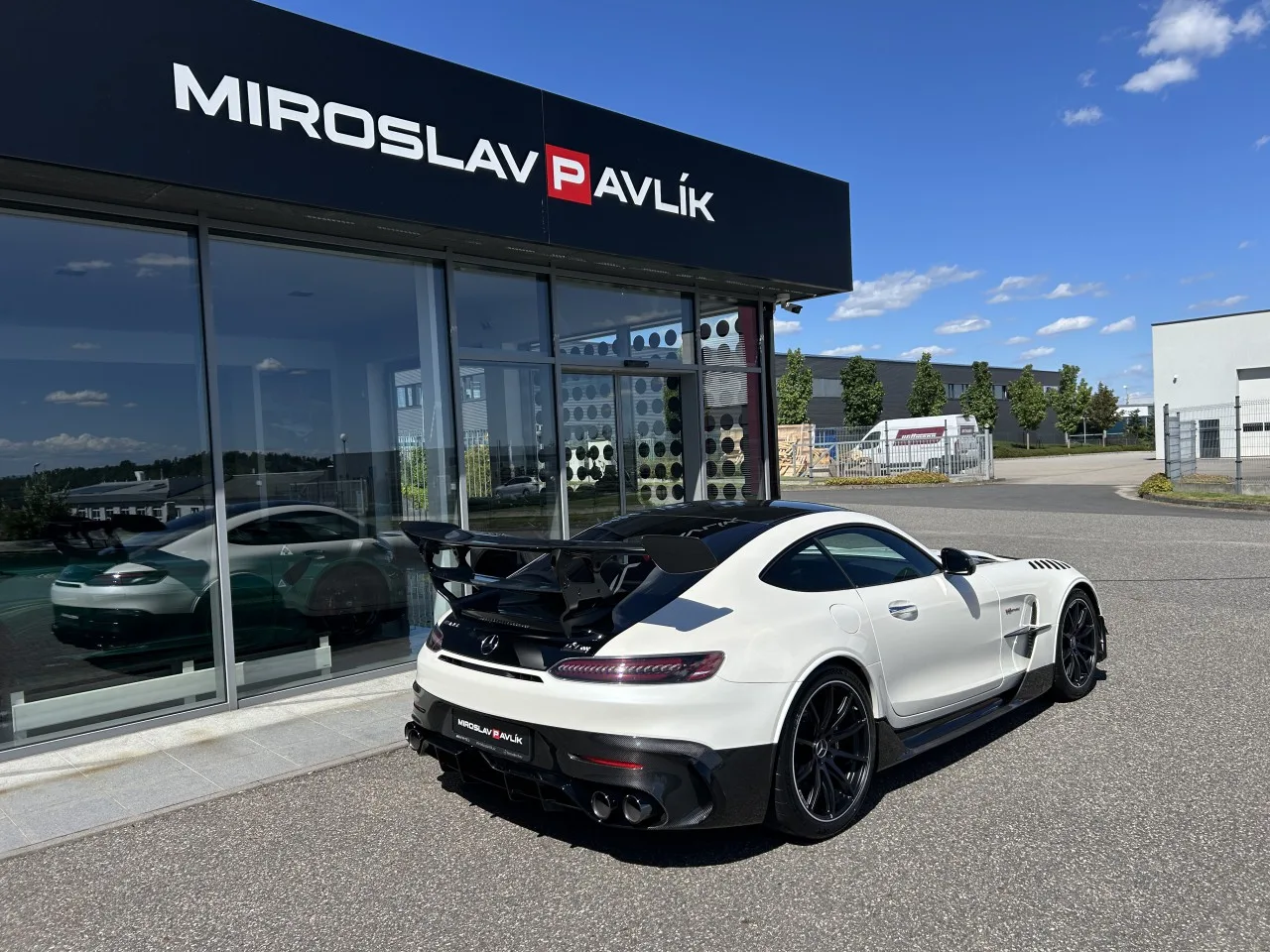 2020 Mercedes-AMG GT Black Series proposée par un concessionnaire spécialisé à Písek, Tchéquie, photo 5 sur 43
