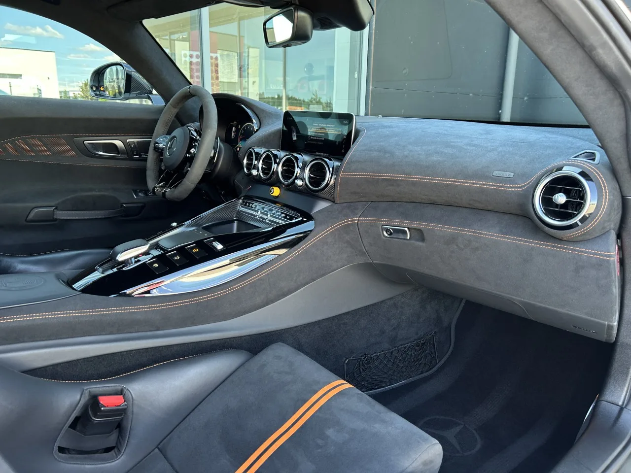 2020 Mercedes-AMG GT Black Series proposée par un concessionnaire spécialisé à Písek, Tchéquie, photo 21 sur 43