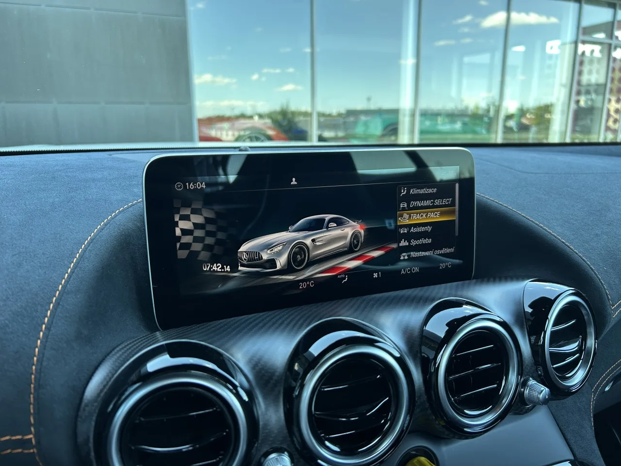 2020 Mercedes-AMG GT Black Series proposée par un concessionnaire spécialisé à Písek, Tchéquie, photo 34 sur 43