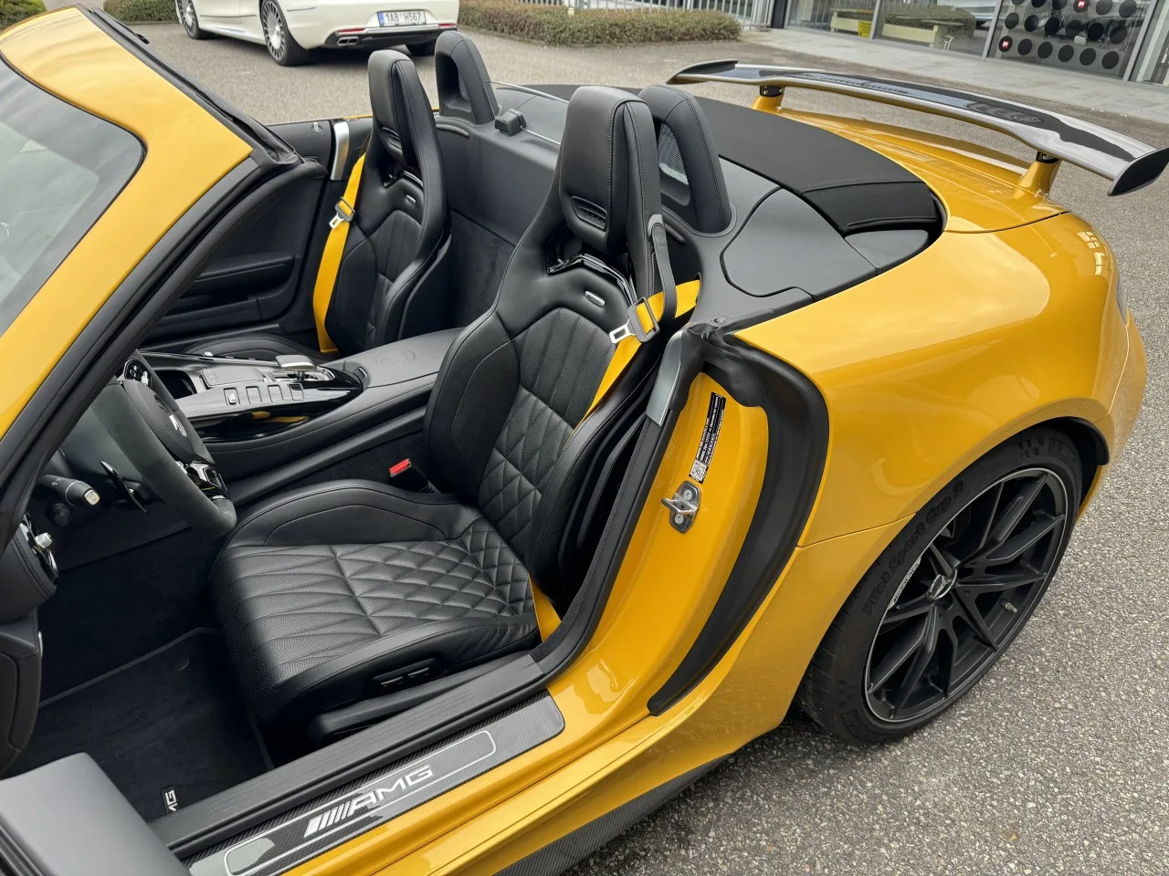 2020 Mercedes-AMG GT R Roadster offered by a specialist dealer in Písek, Czechia, photo 13 of 13