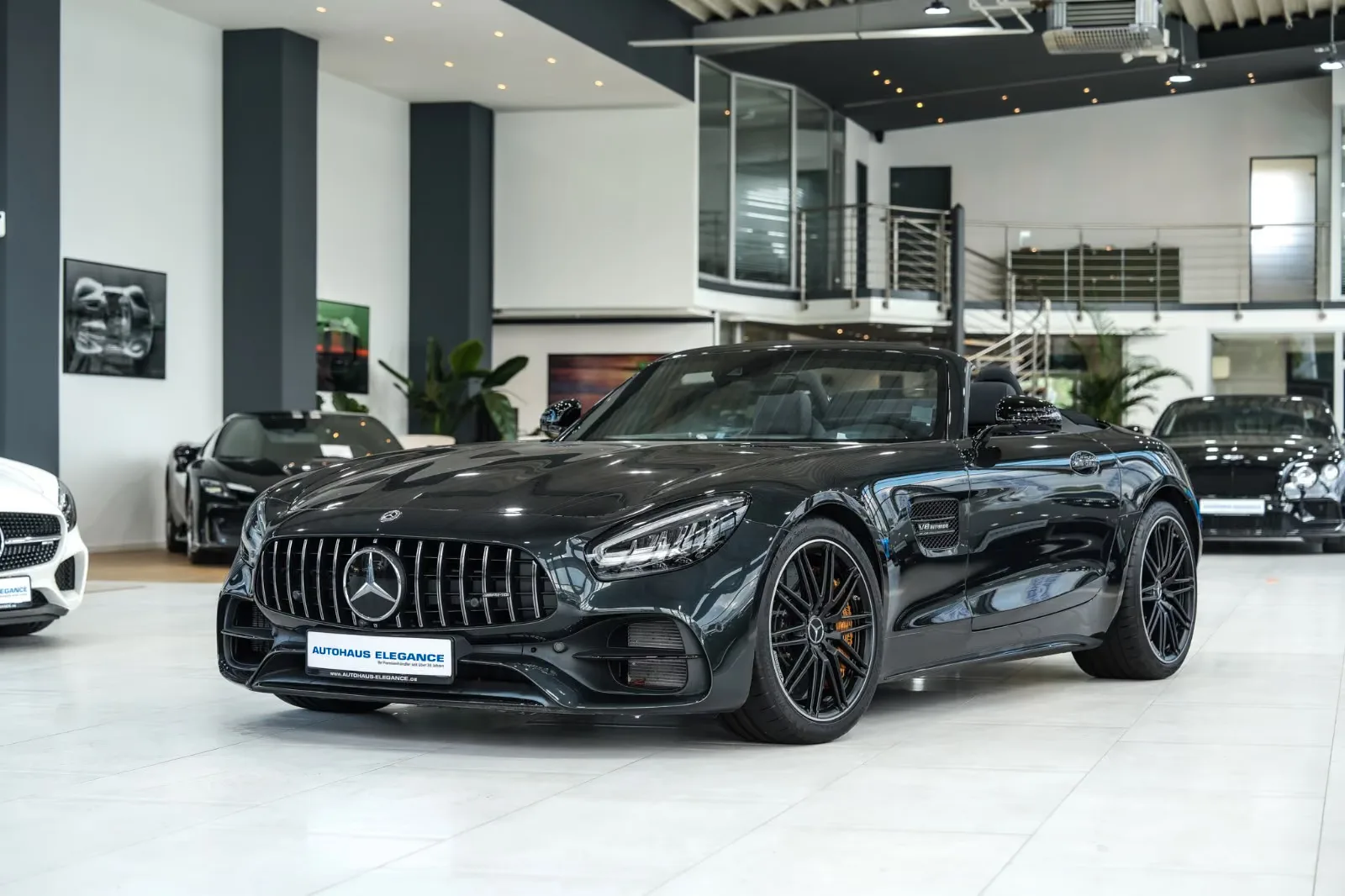 2020 Mercedes-AMG GT Roadster angeboten von einem Fachhändler in Köln, Deutschland, Hauptfoto