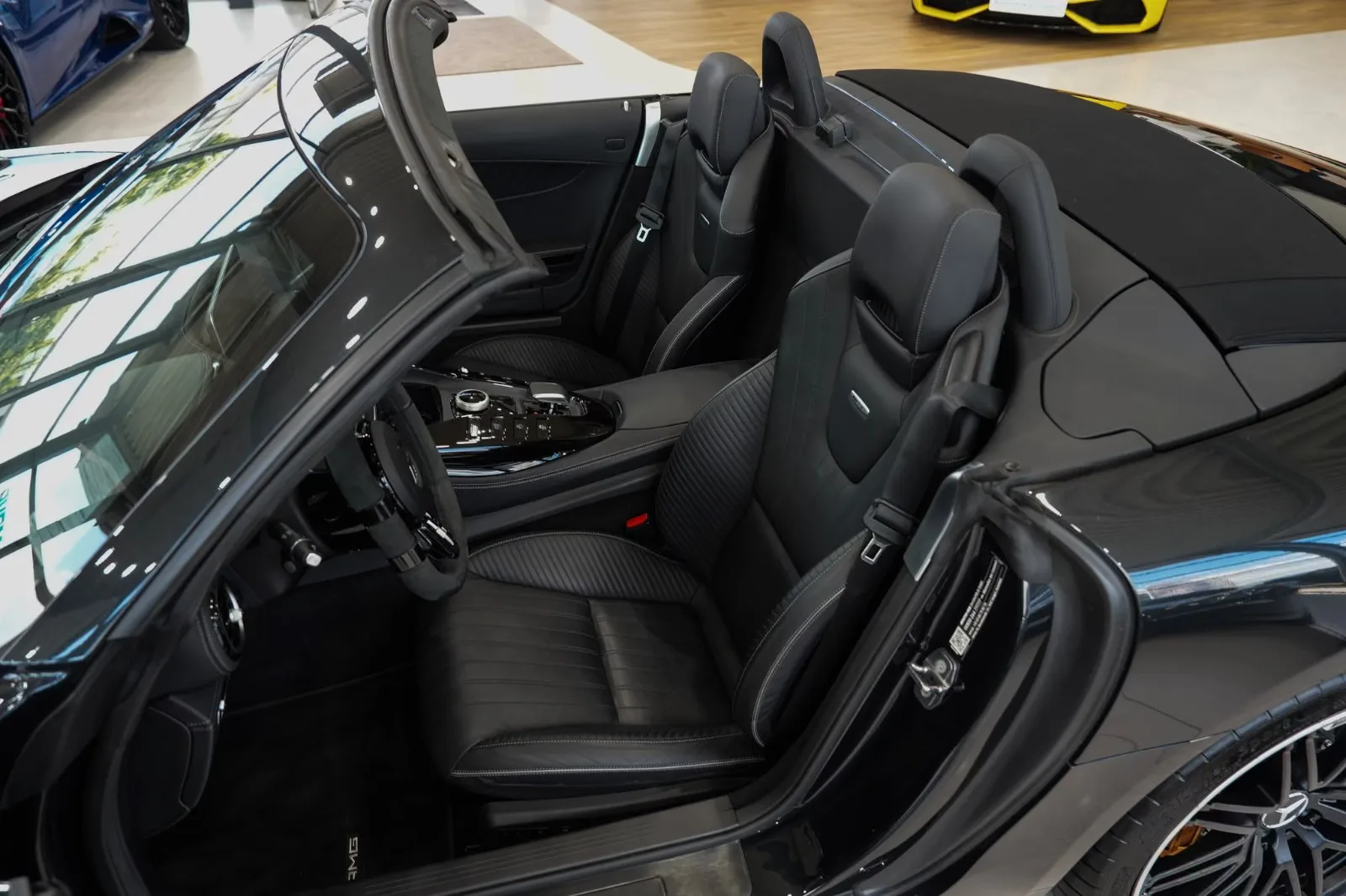 2020 Mercedes-AMG GT Roadster, 13/30