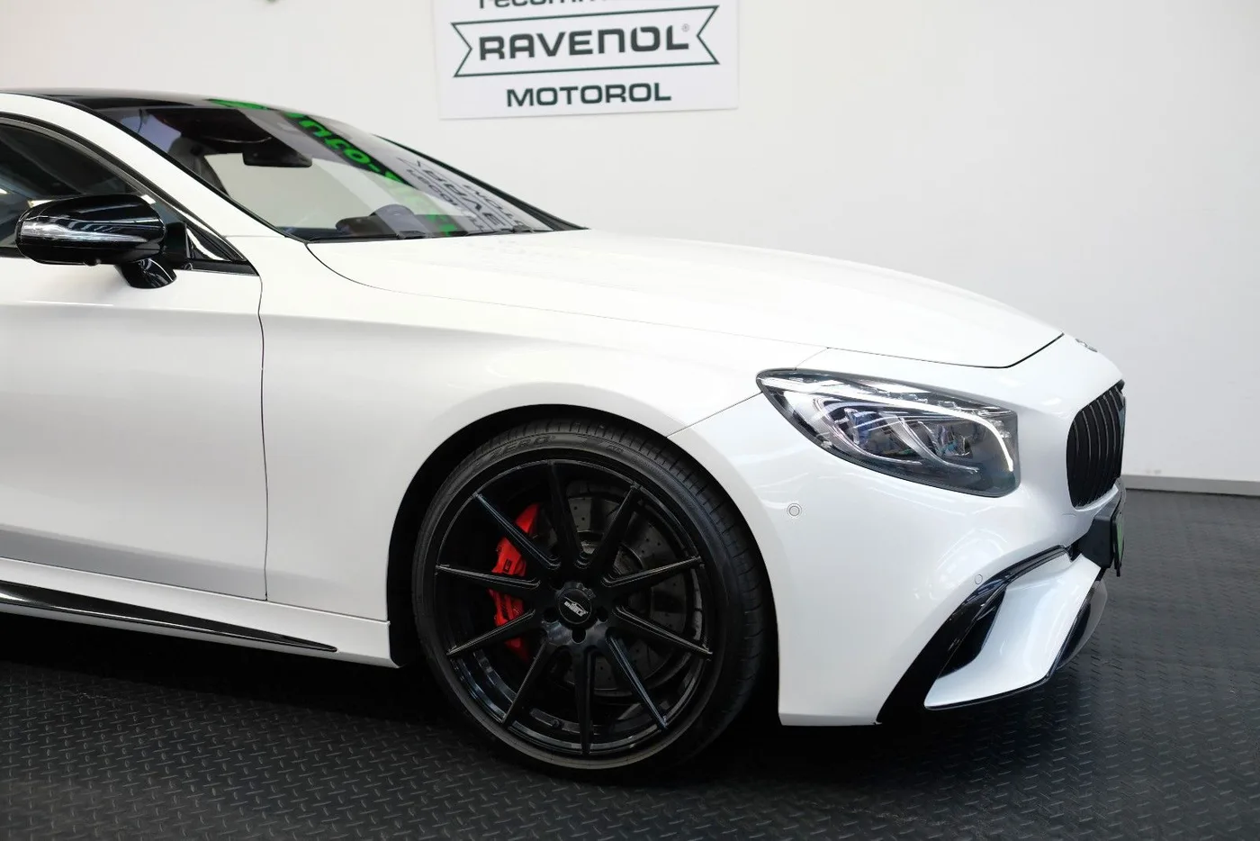 2020 Mercedes-AMG S 63 Coupé, 4MATIC offered by a specialist dealer in Nuremberg, Germany, photo 4 of 25