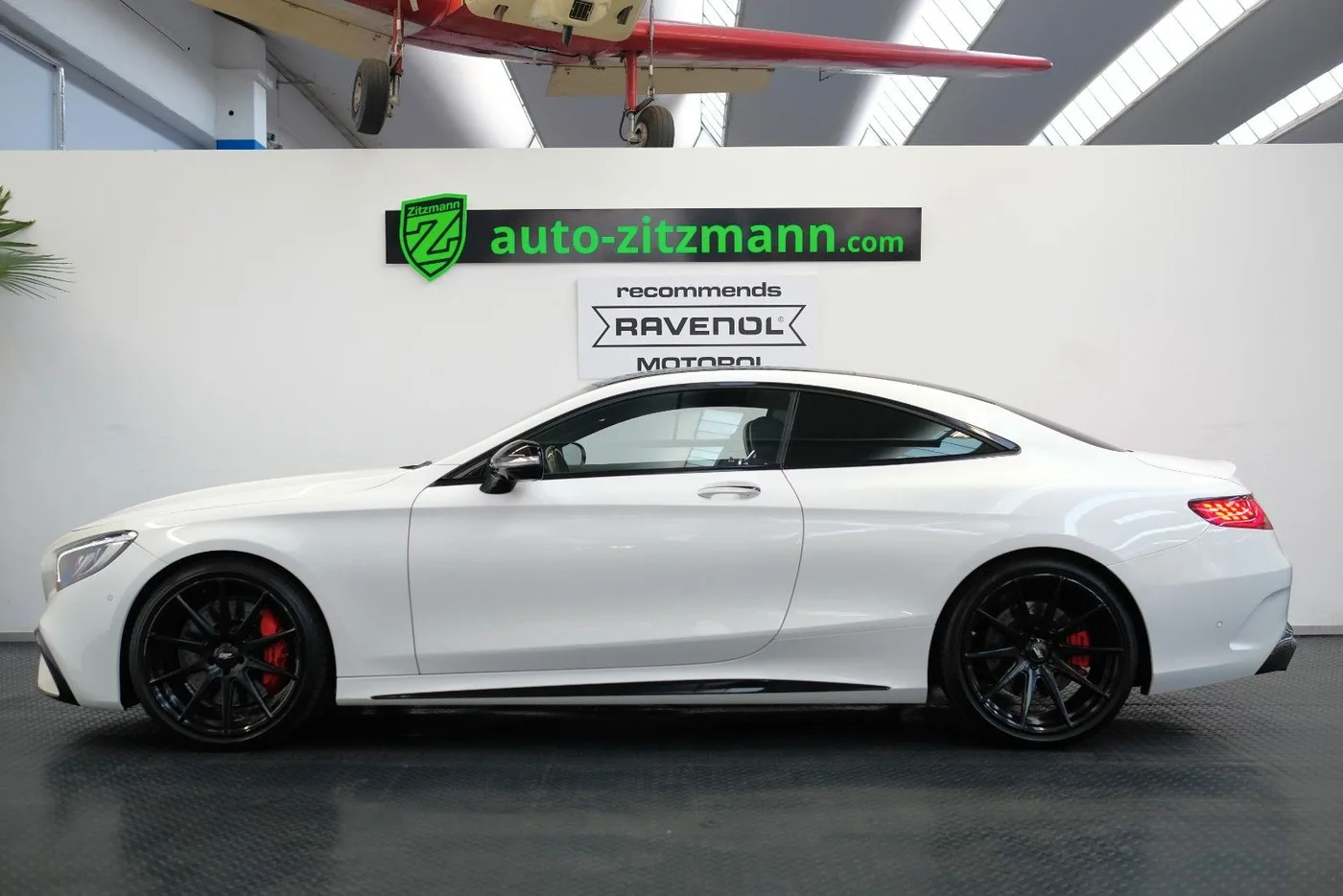 2020 Mercedes-AMG S 63 Coupé, 4MATIC offered by a specialist dealer in Nuremberg, Germany, photo 8 of 25