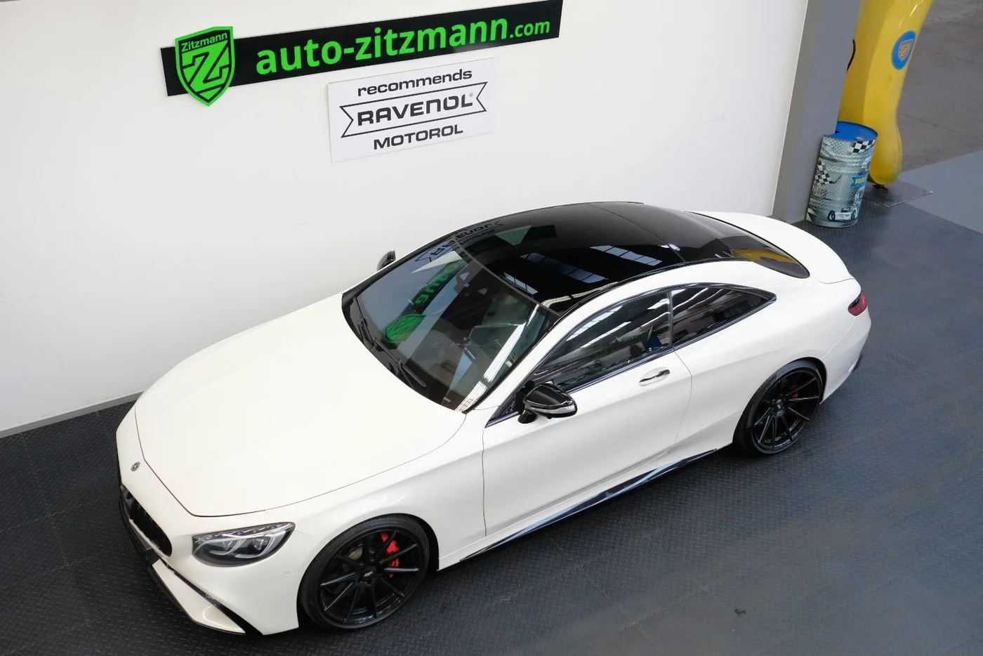 2020 Mercedes-AMG S 63 Coupé, 4MATIC offered by a specialist dealer in Nuremberg, Germany, photo 9 of 25