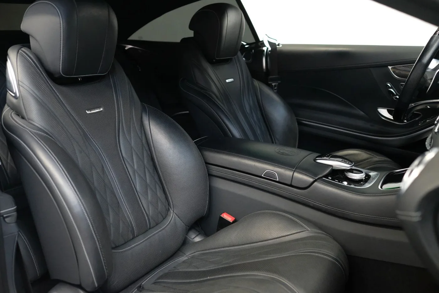 2020 Mercedes-AMG S 63 Coupé, 4MATIC offered by a specialist dealer in Nuremberg, Germany, photo 12 of 25