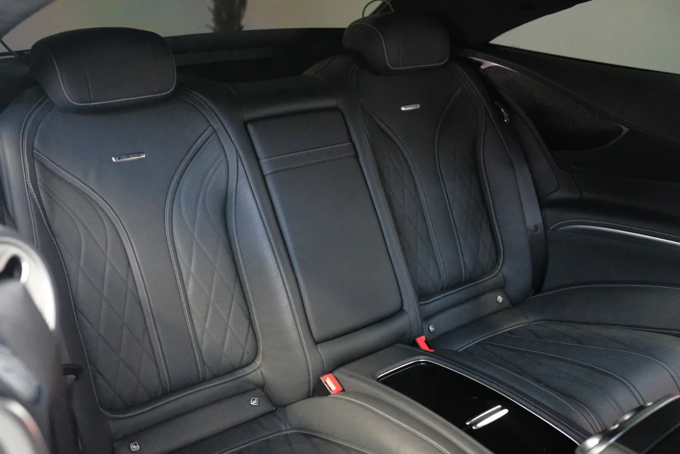 2020 Mercedes-AMG S 63 Coupé, 4MATIC offered by a specialist dealer in Nuremberg, Germany, photo 13 of 25