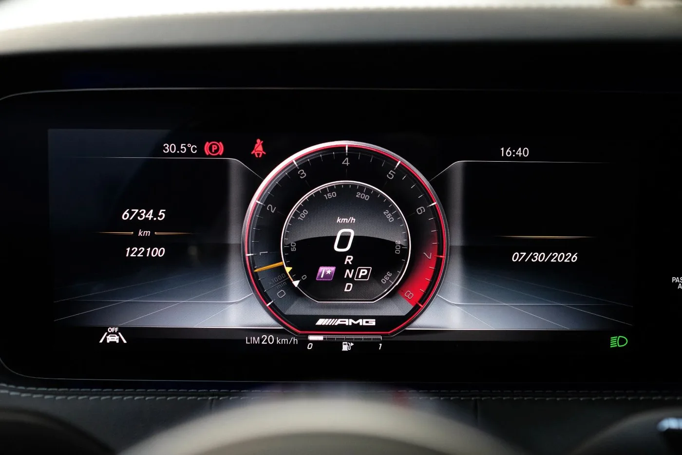 2020 Mercedes-AMG S 63 Coupé, 4MATIC offered by a specialist dealer in Nuremberg, Germany, photo 15 of 25