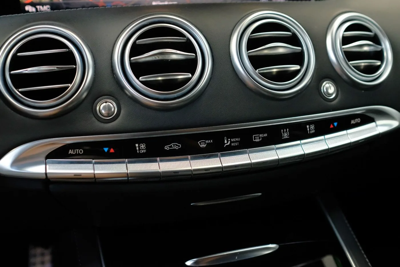 2020 Mercedes-AMG S 63 Coupé, 4MATIC offered by a specialist dealer in Nuremberg, Germany, photo 23 of 25