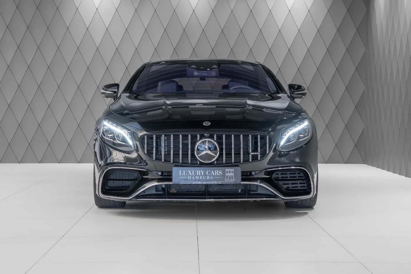 2020 Mercedes-AMG S 63 Coupé, 4MATIC proposée par un spécialiste de la supercar à Schenefeld, Allemagne, photo 2 sur 25