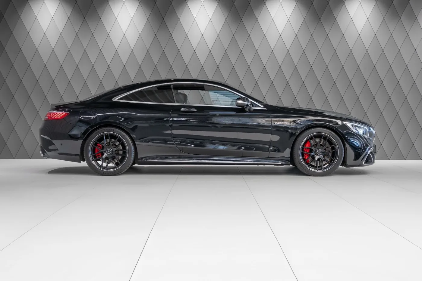 2020 Mercedes-AMG S 63 Coupé, 4MATIC proposée par un spécialiste de la supercar à Schenefeld, Allemagne, photo 3 sur 25