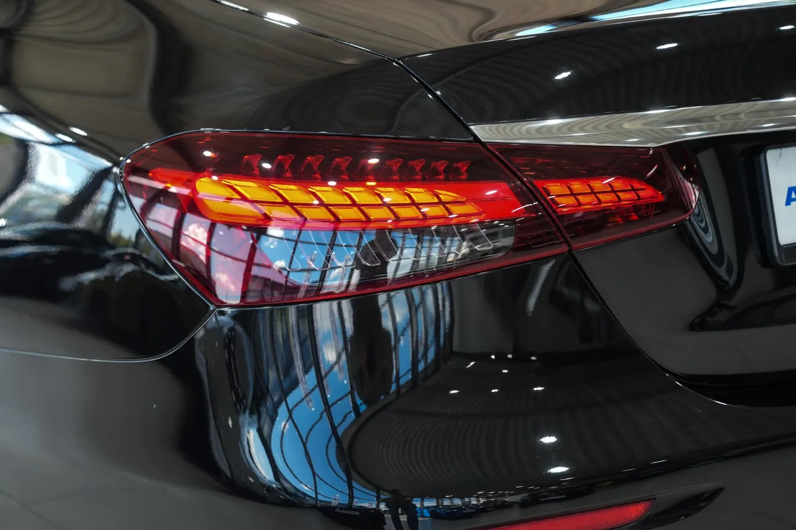 2020 Mercedes-Benz E 220 d Avantgarde, 12/30