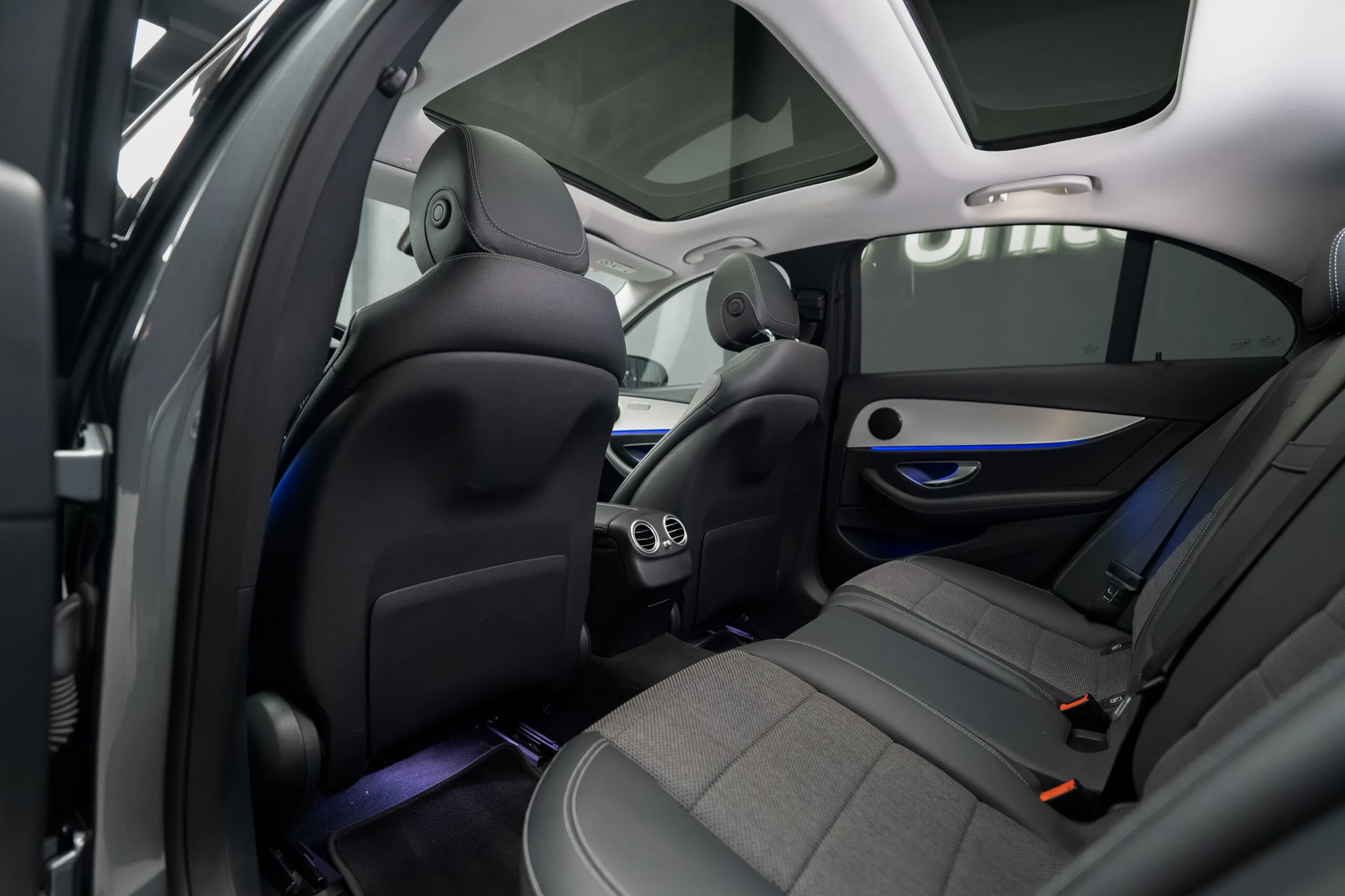 2020 Mercedes-Benz E 220 d, 28/30