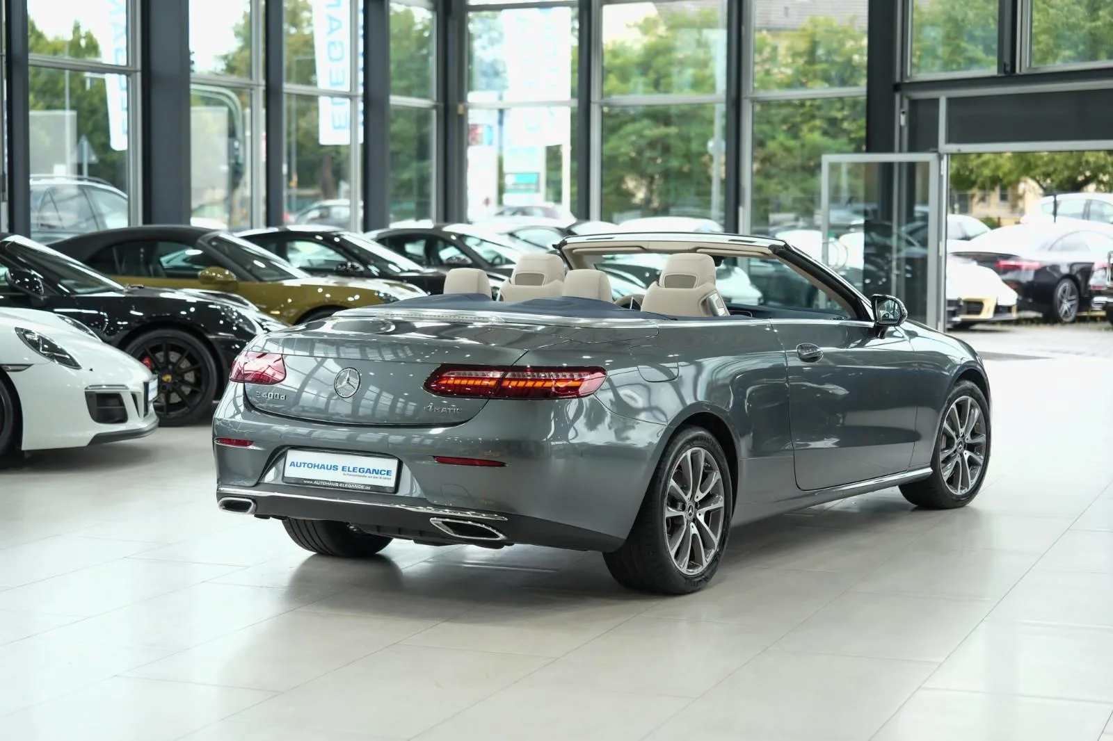 2020 Mercedes-Benz E 400 d Cabriolet, Avantgarde, 2/30