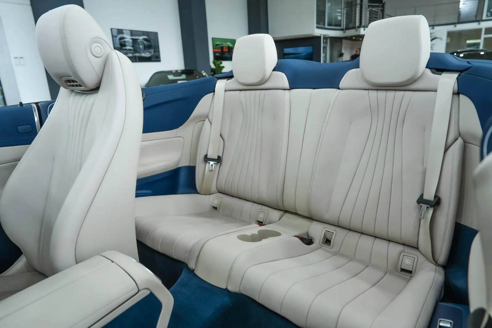 2020 Mercedes-Benz E 400 d Cabriolet, Avantgarde, 12/30