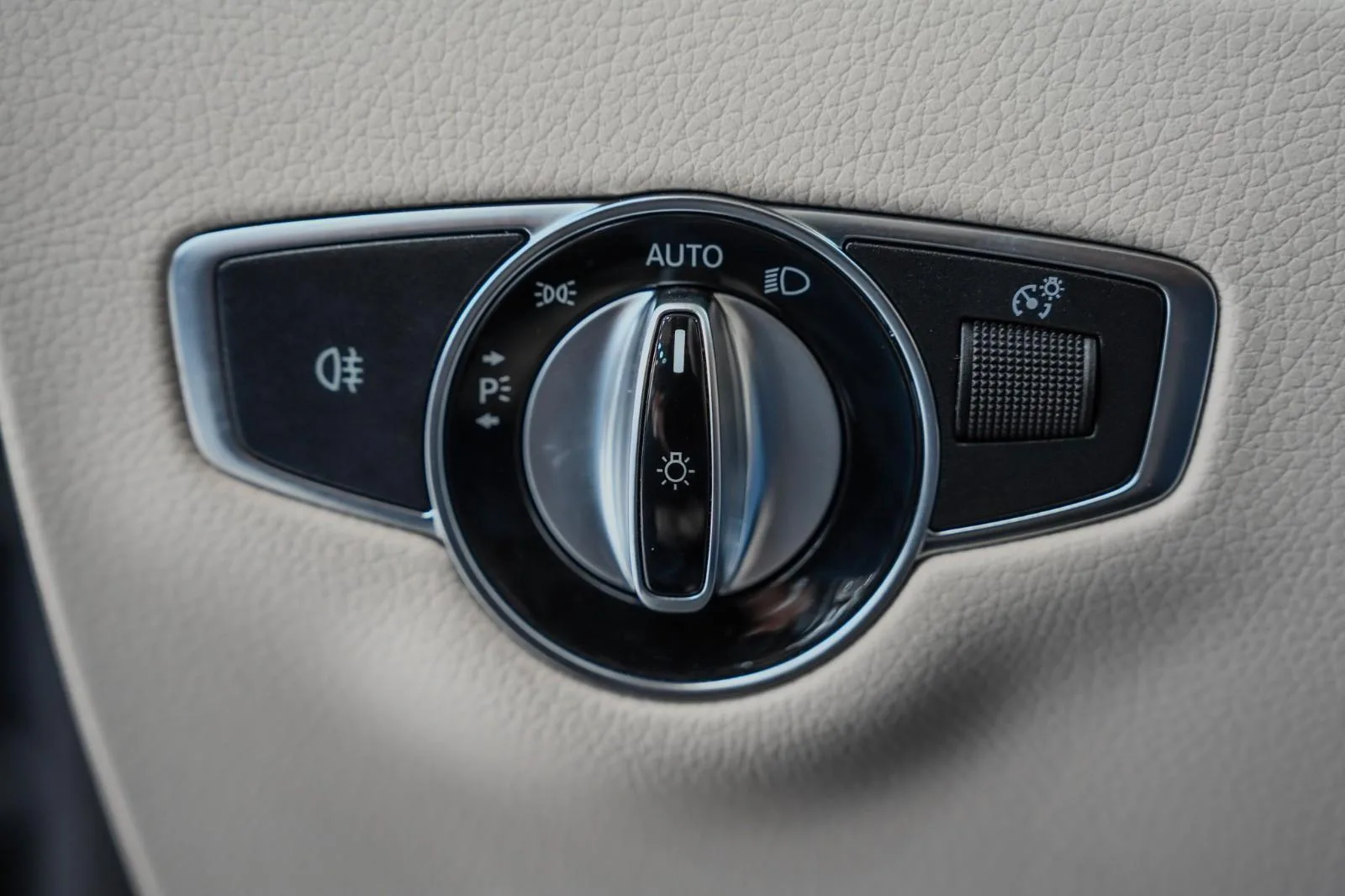 2020 Mercedes-Benz E 400 d Cabriolet, Avantgarde, 22/30