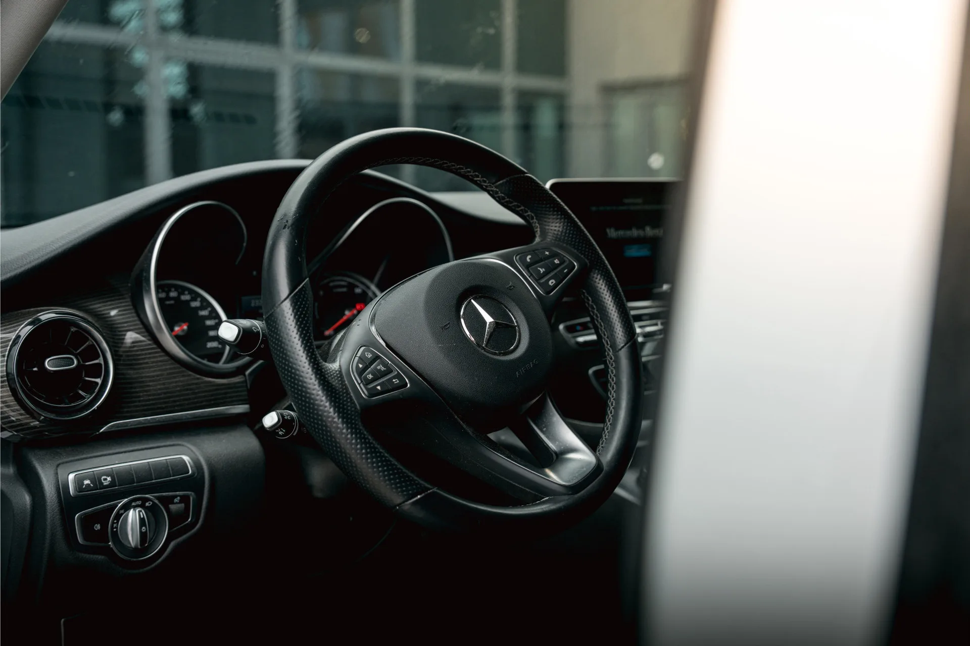 2020 Mercedes-Benz EQV 300 Long, 5/30