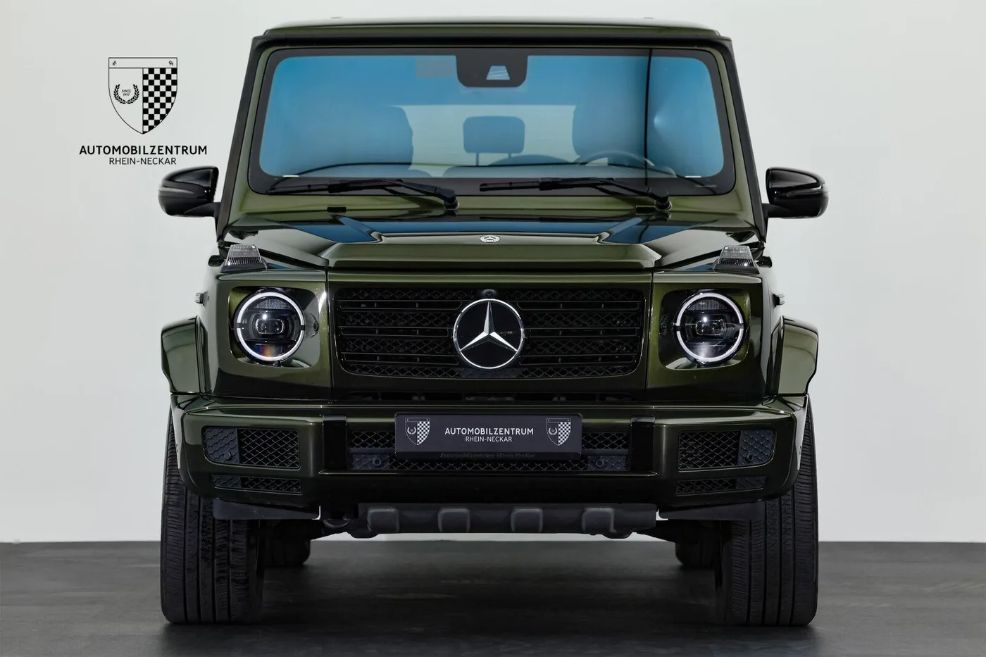 2020 Mercedes-Benz G 400 d offered by a supercar dealer in Viernheim, Germany, photo 2 of 25
