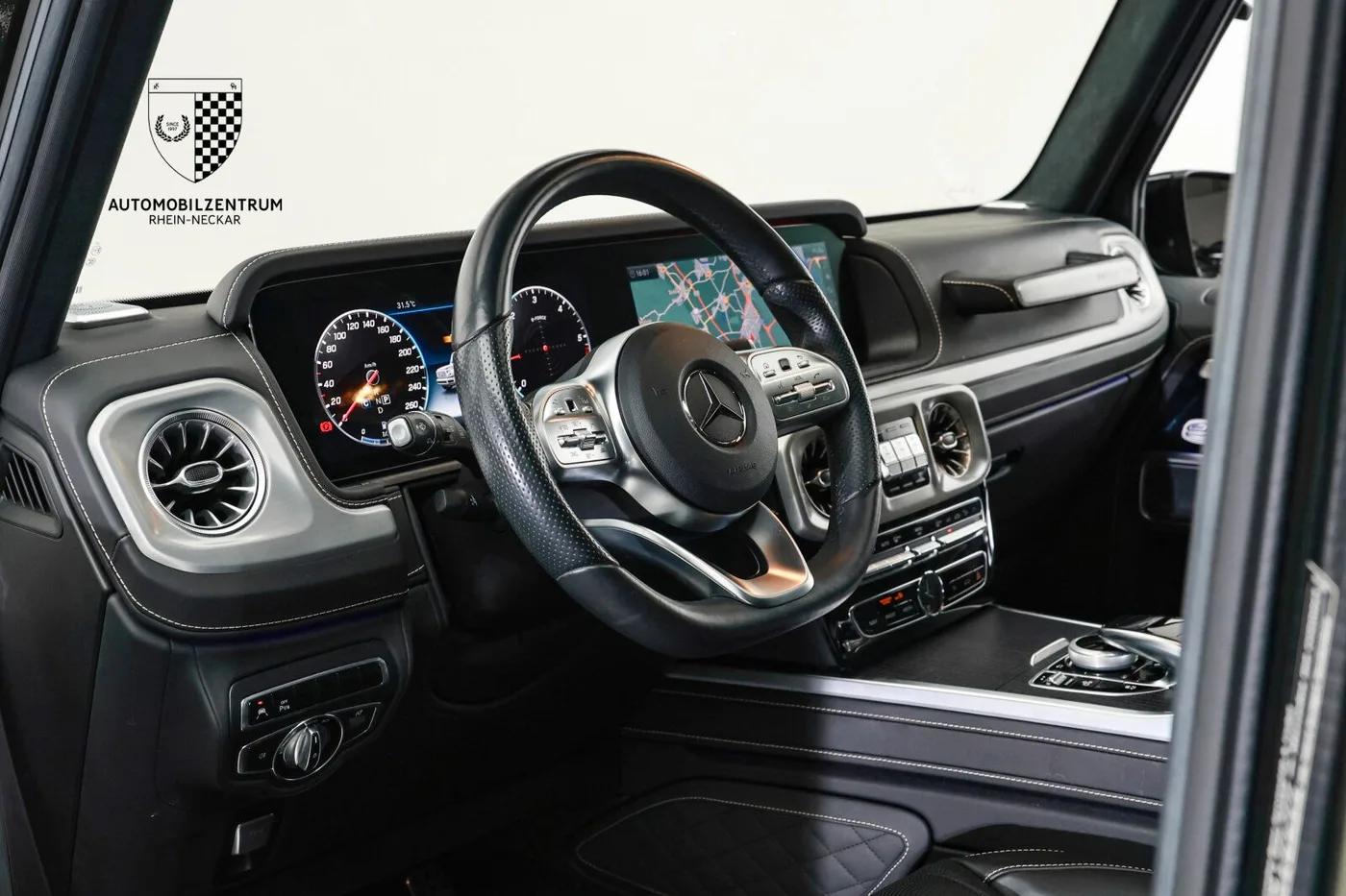 2020 Mercedes-Benz G 400 d offered by a supercar dealer in Viernheim, Germany, photo 18 of 25