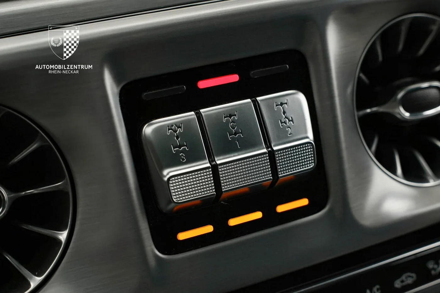 2020 Mercedes-Benz G 400 d offered by a supercar dealer in Viernheim, Germany, photo 25 of 25