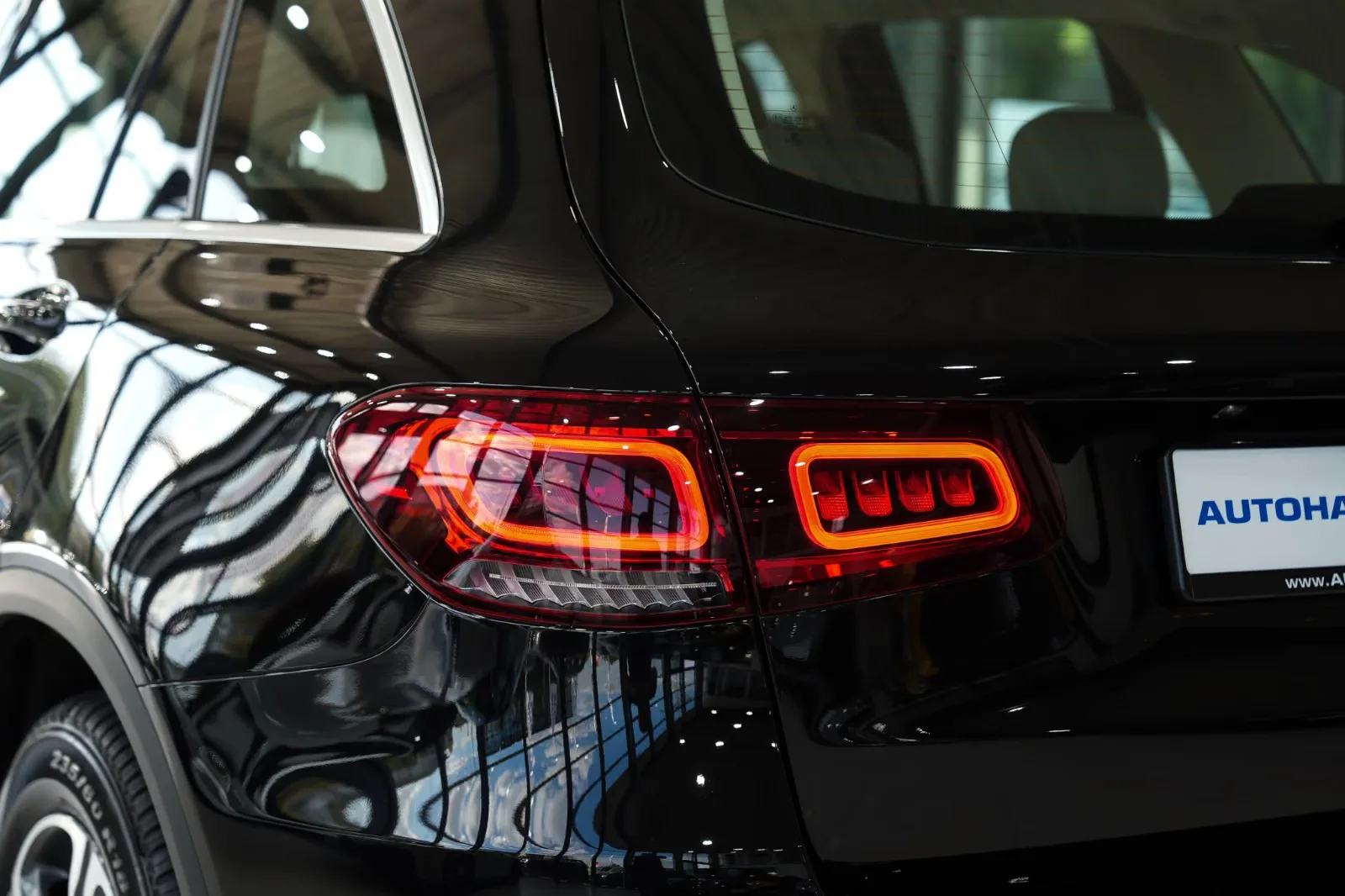 2020 Mercedes-Benz GLC 300 d 4MATIC, 8/24