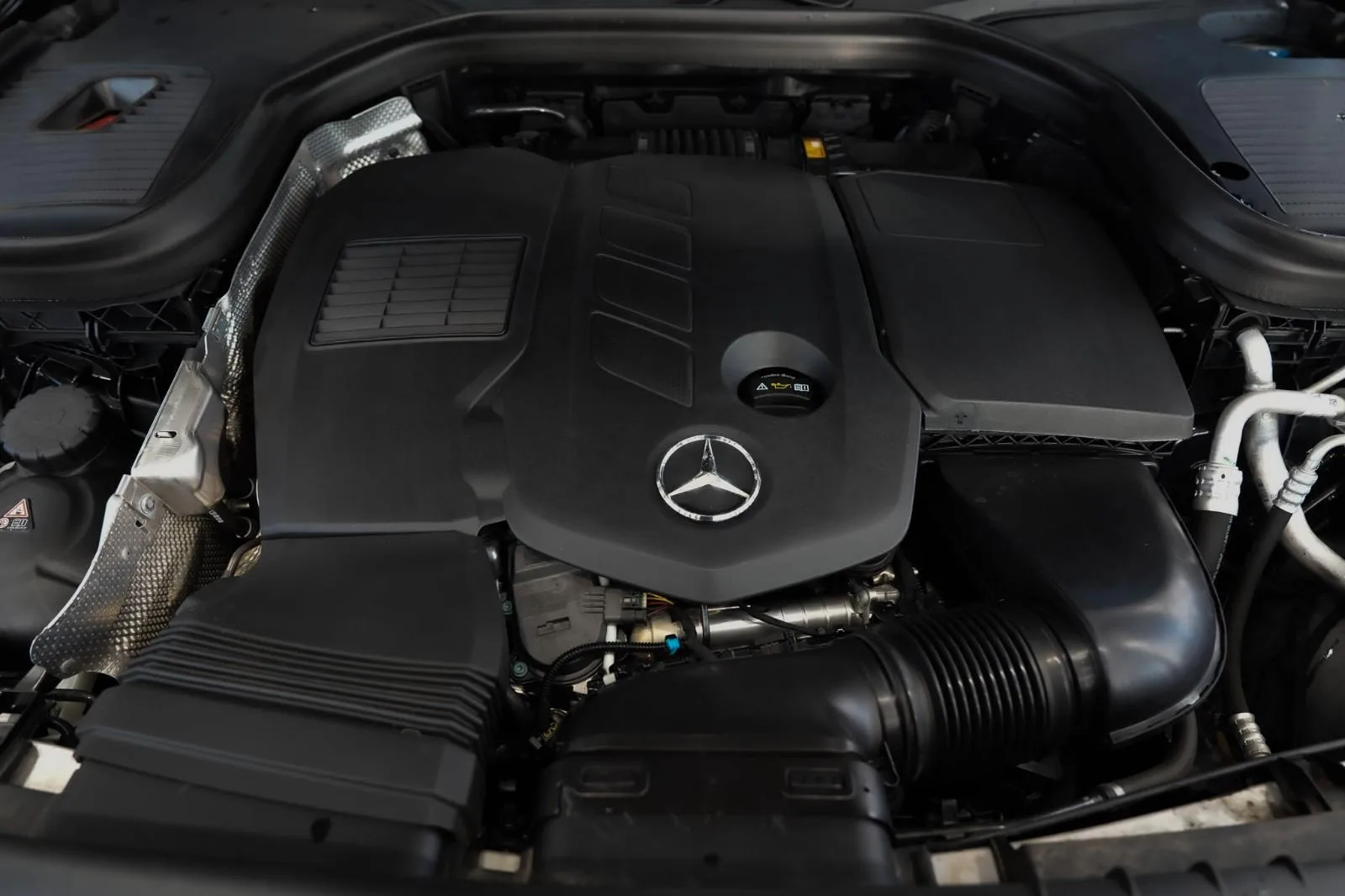 2020 Mercedes-Benz GLC 300 d 4MATIC, 23/24