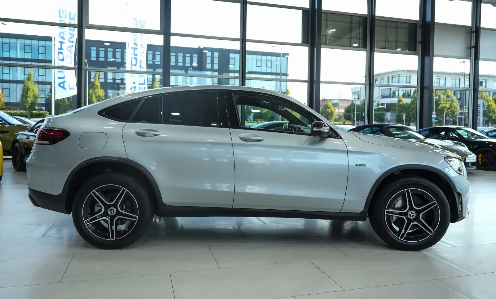 2020 Mercedes-Benz GLC 300 de 4MATIC Coupé, AMG Line, 6/20