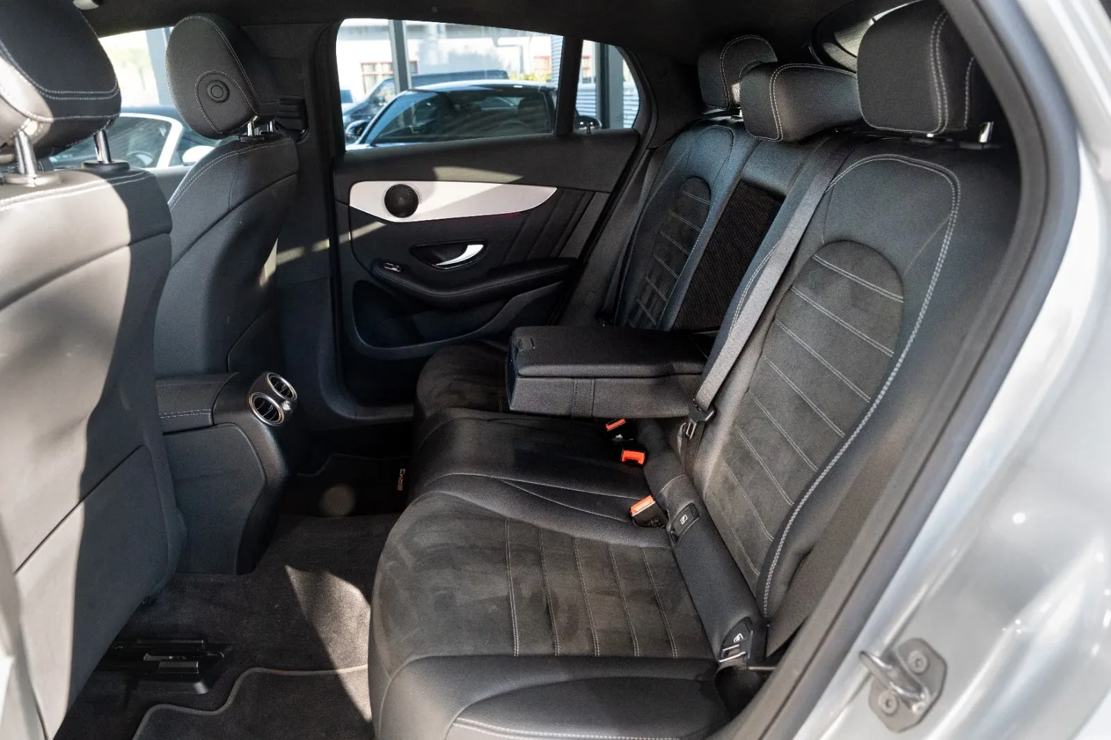 2020 Mercedes-Benz GLC 300 de 4MATIC Coupé, AMG Line, 11/20