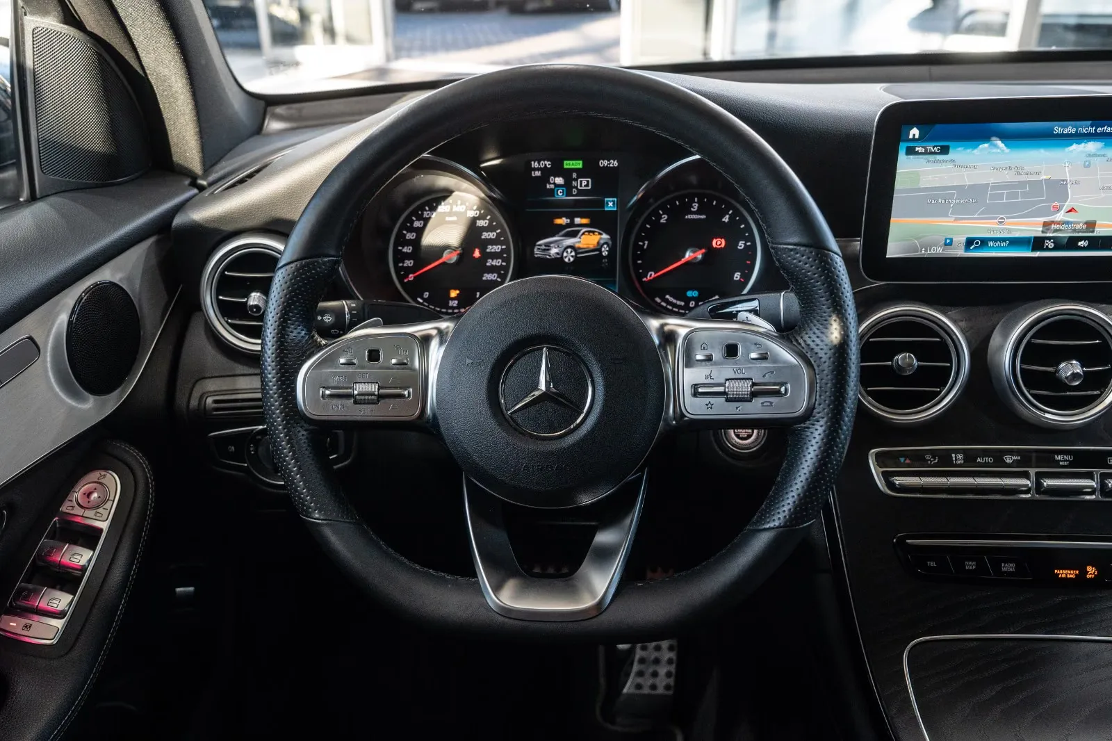 2020 Mercedes-Benz GLC 300 de 4MATIC Coupé, AMG Line, 13/20
