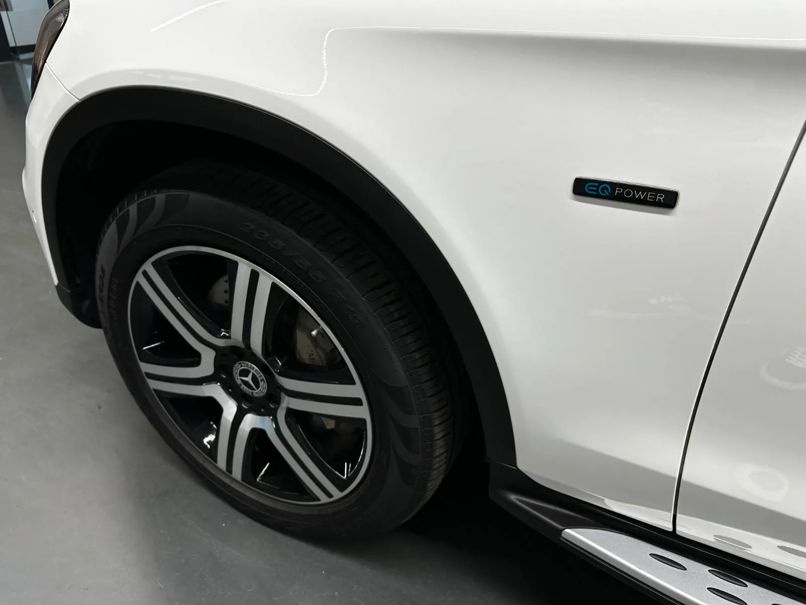 2020 Mercedes-Benz GLC 300 e 4MATIC, 3/27