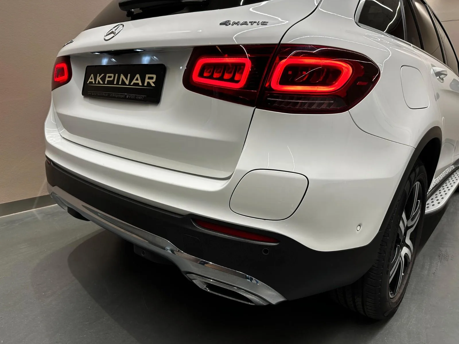 2020 Mercedes-Benz GLC 300 e 4MATIC, 5/27