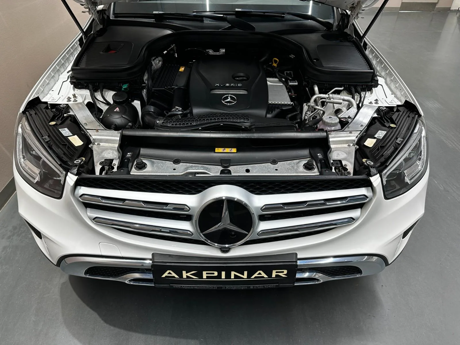 2020 Mercedes-Benz GLC 300 e 4MATIC, 8/27