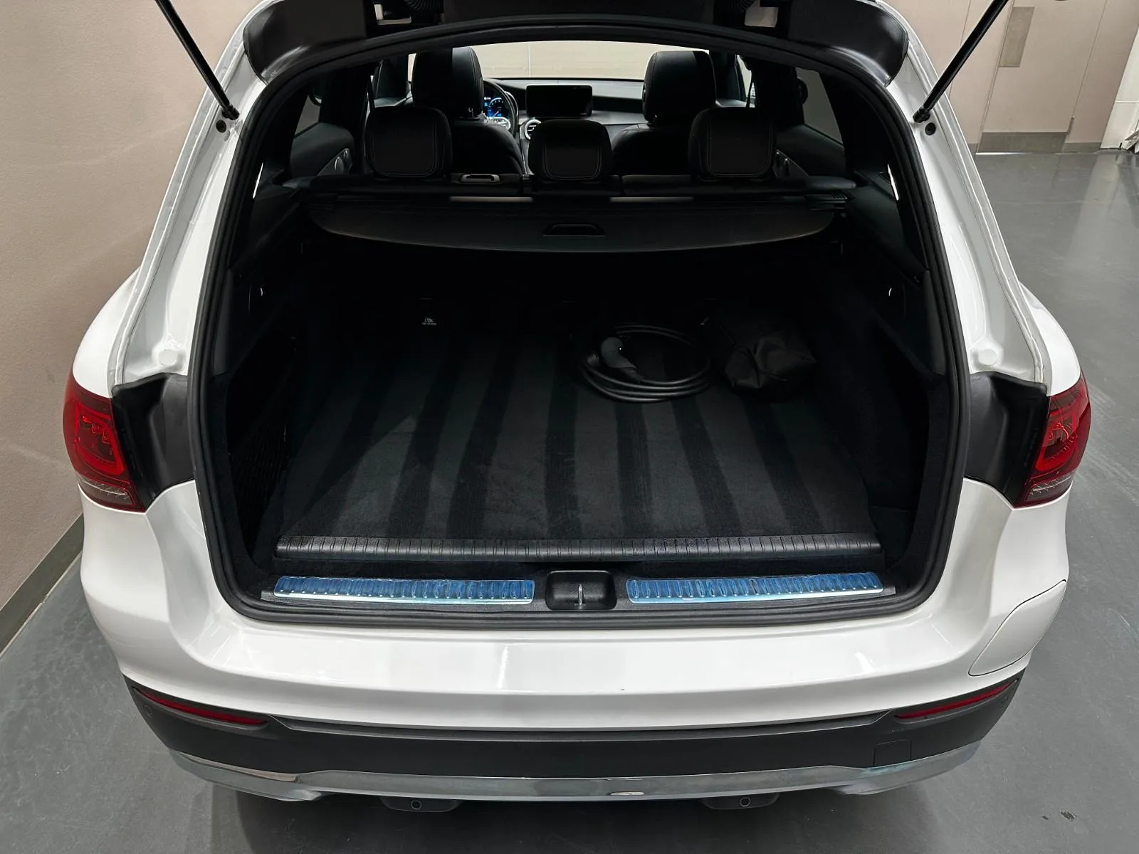 2020 Mercedes-Benz GLC 300 e 4MATIC, 16/27