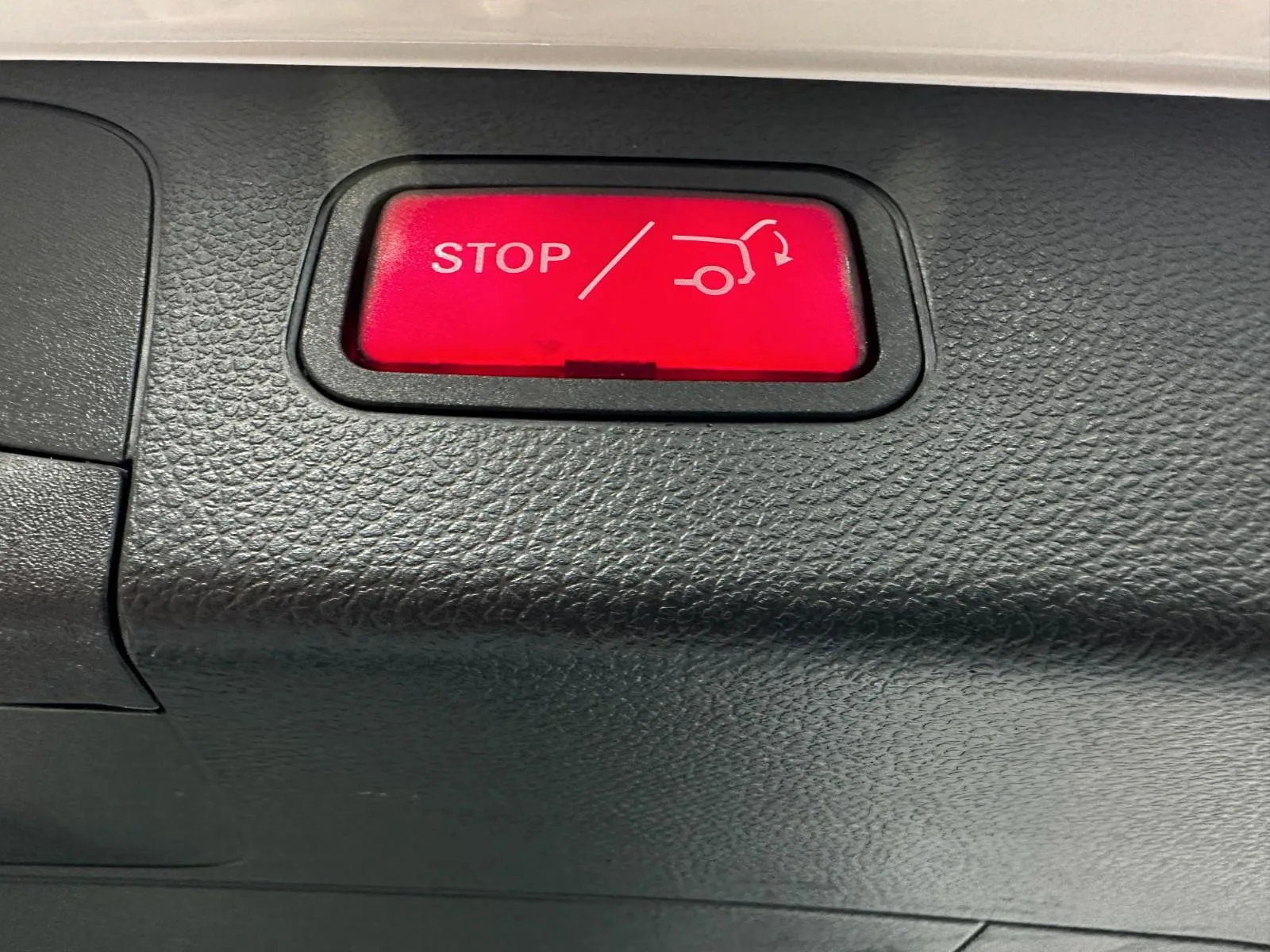 2020 Mercedes-Benz GLC 300 e 4MATIC, 17/27