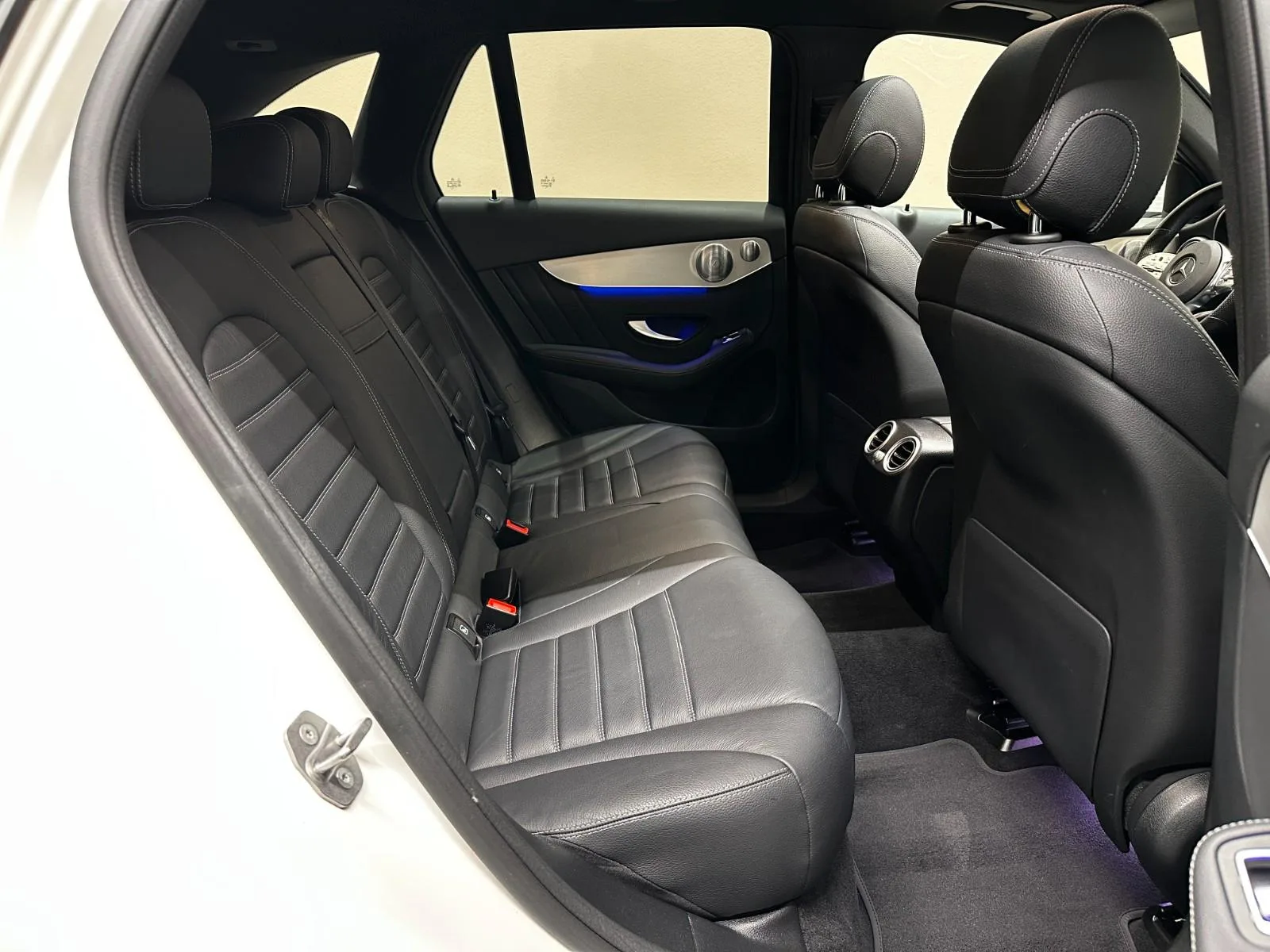 2020 Mercedes-Benz GLC 300 e 4MATIC, 20/27