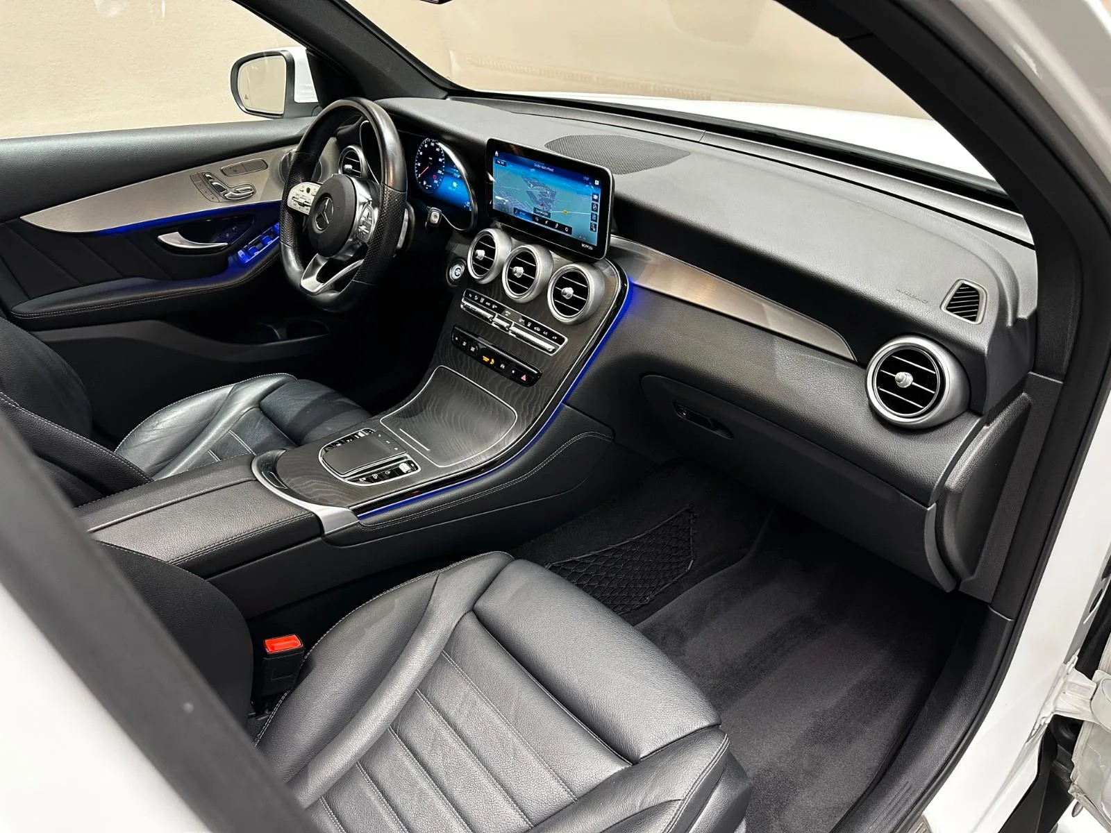 2020 Mercedes-Benz GLC 300 e 4MATIC, 22/27