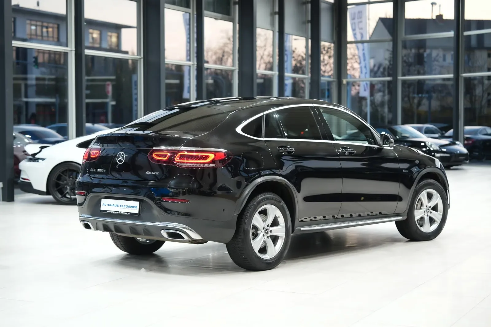 2020 Mercedes-Benz GLC 300 e 4MATIC Coupé, AMG Line, 3/22