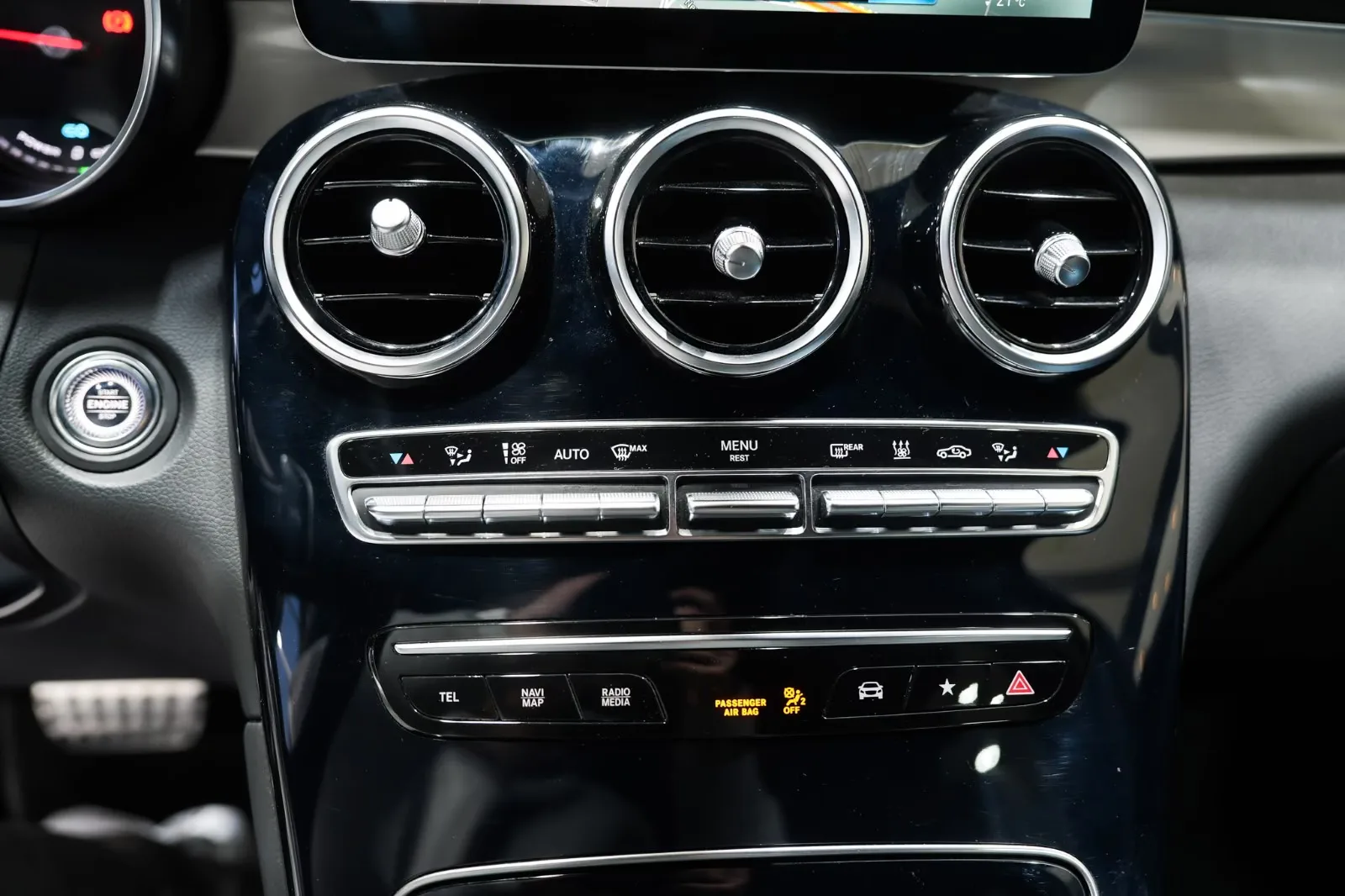 2020 Mercedes-Benz GLC 300 e 4MATIC Coupé, AMG Line, 20/22