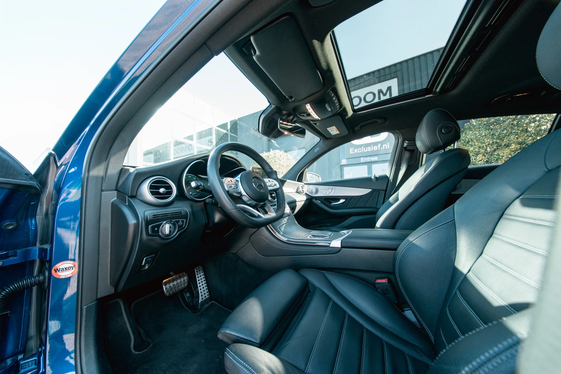 2020 Mercedes-Benz GLC 300 e 4MATIC Coupé, 3/30