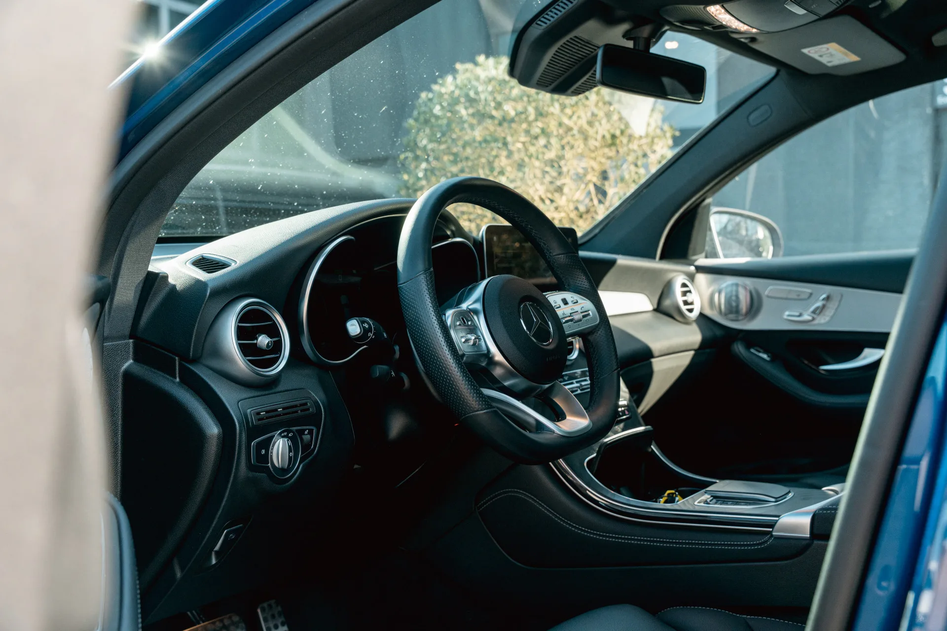 2020 Mercedes-Benz GLC 300 e 4MATIC Coupé, 5/30