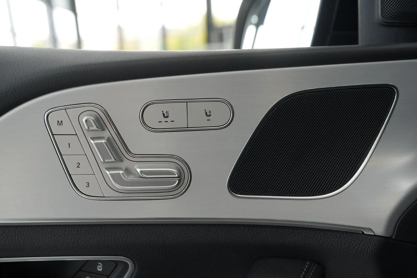 2020 Mercedes-Benz GLE 300 d 4MATIC, AMG Line, 10/23