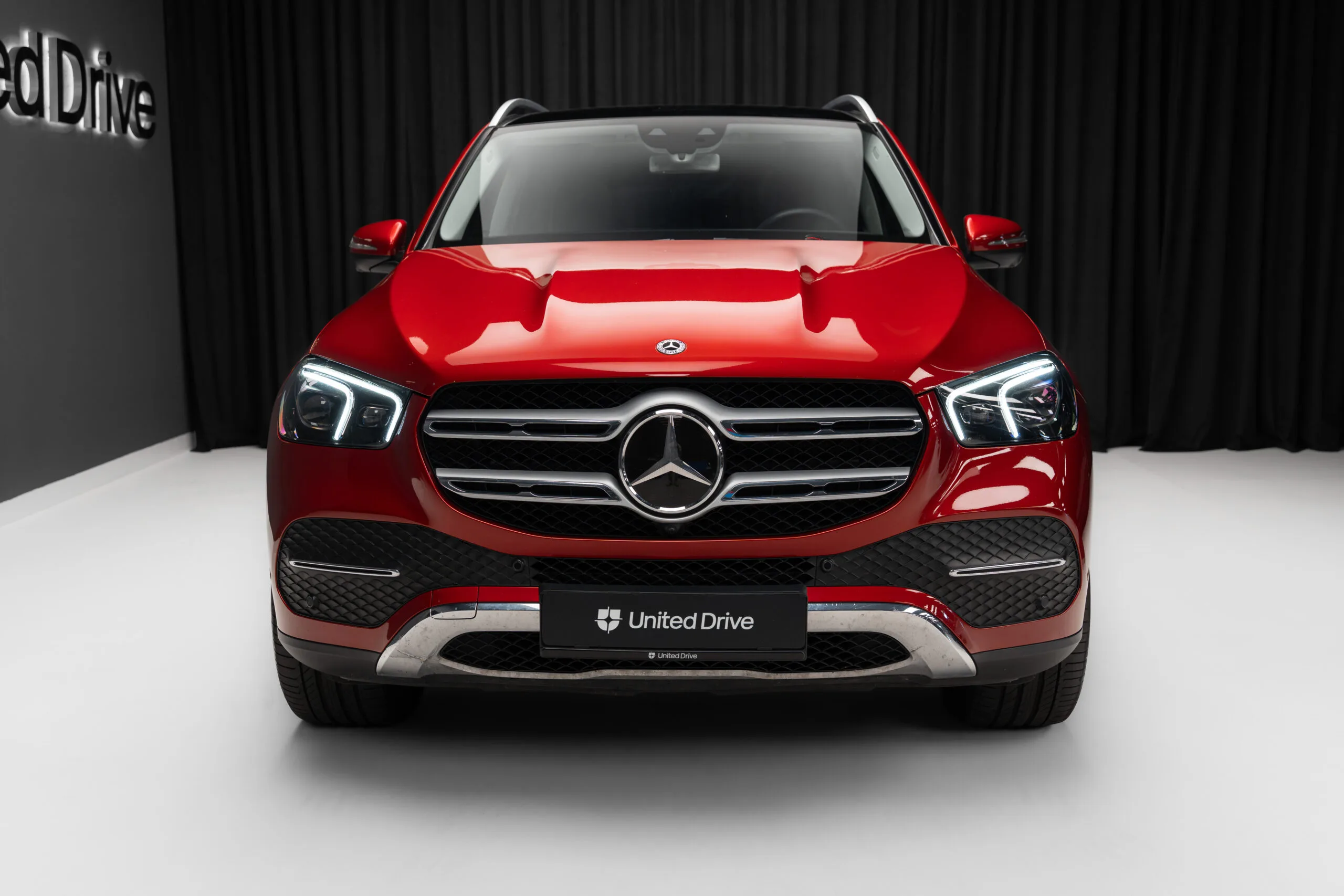 2020 Mercedes-Benz GLE 350 de 4MATIC, 2/30