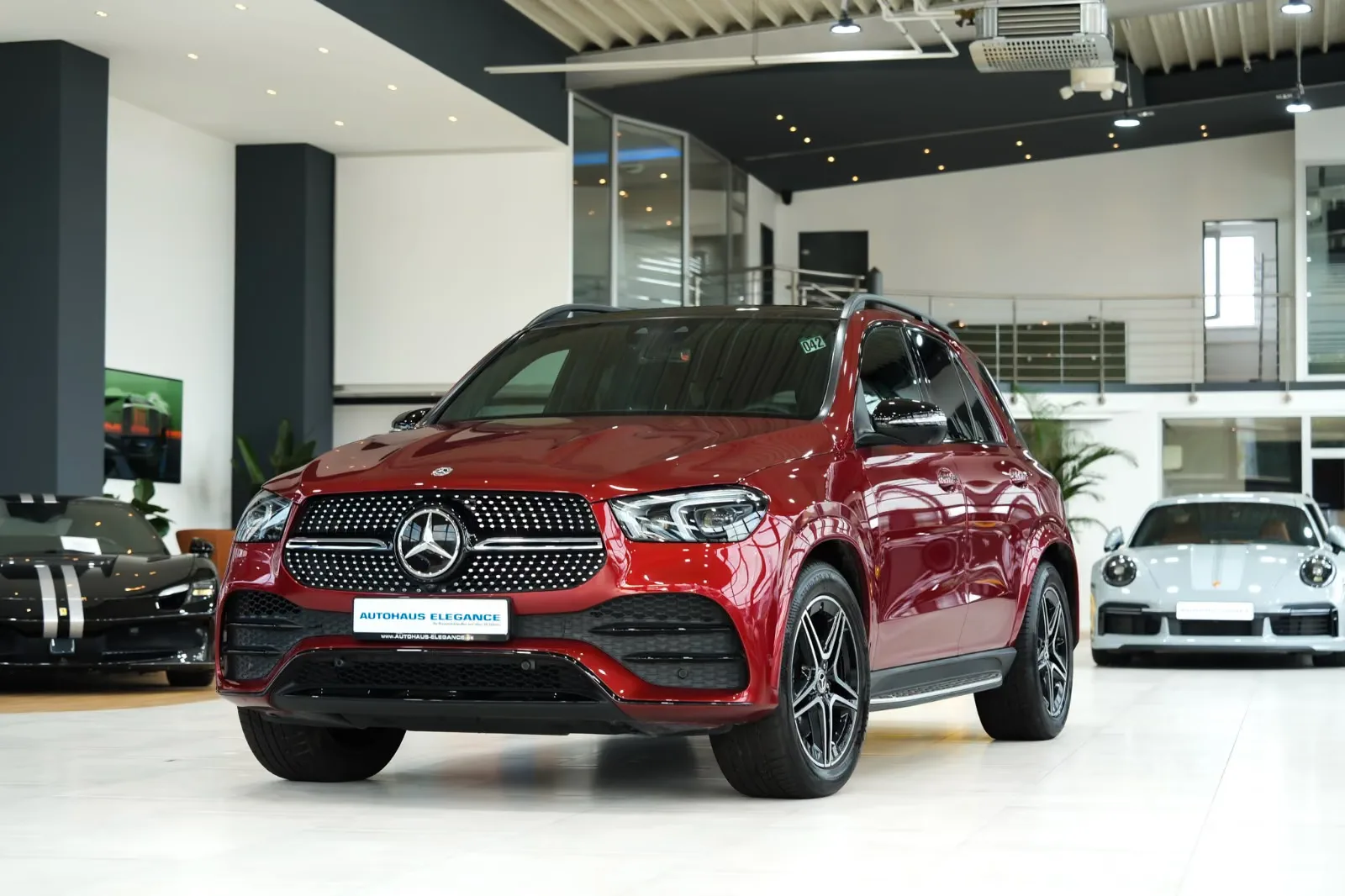 2020 Mercedes-Benz GLE 400 d AMG Line angeboten von einem Fachhändler in Köln, Deutschland, Hauptfoto