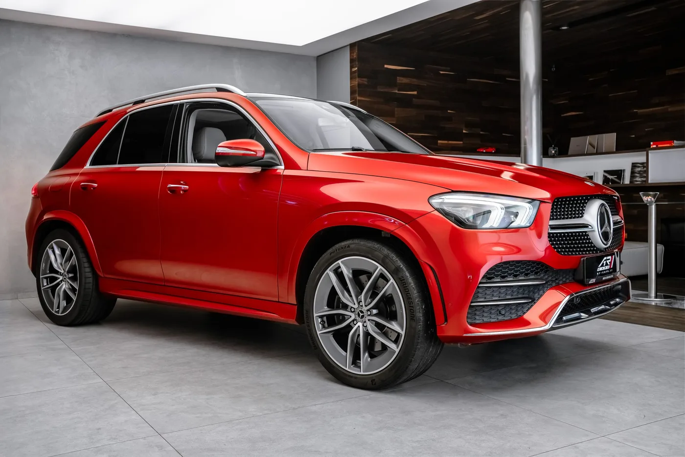 2020 Mercedes-Benz GLE 450 4MATIC, AMG Line angeboten von einem Fachhändler in Ostrava, Tschechien, Foto 4 von 15