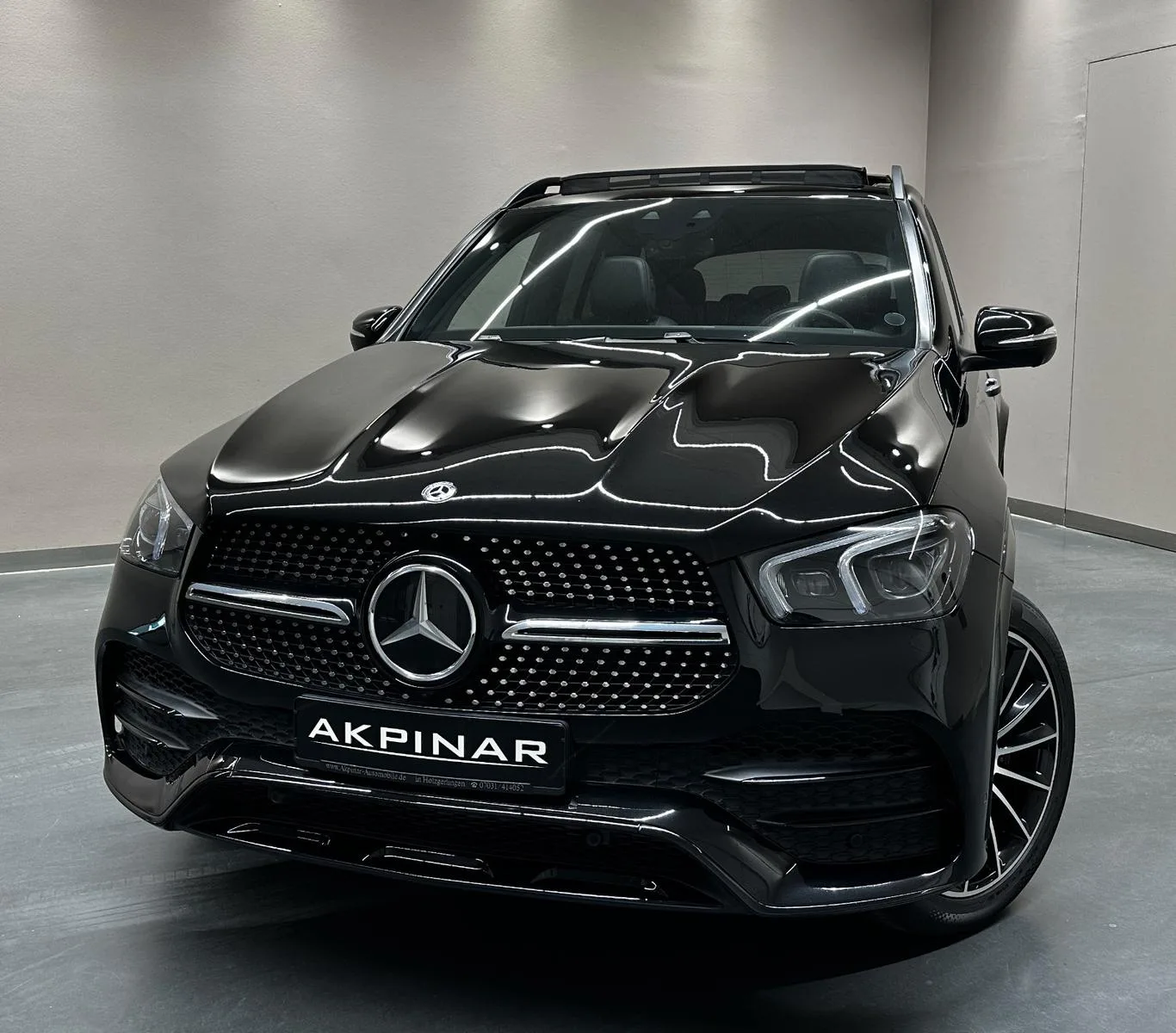 2020 Mercedes-Benz GLE 450 4MATIC, AMG Line, Night package, 2/30