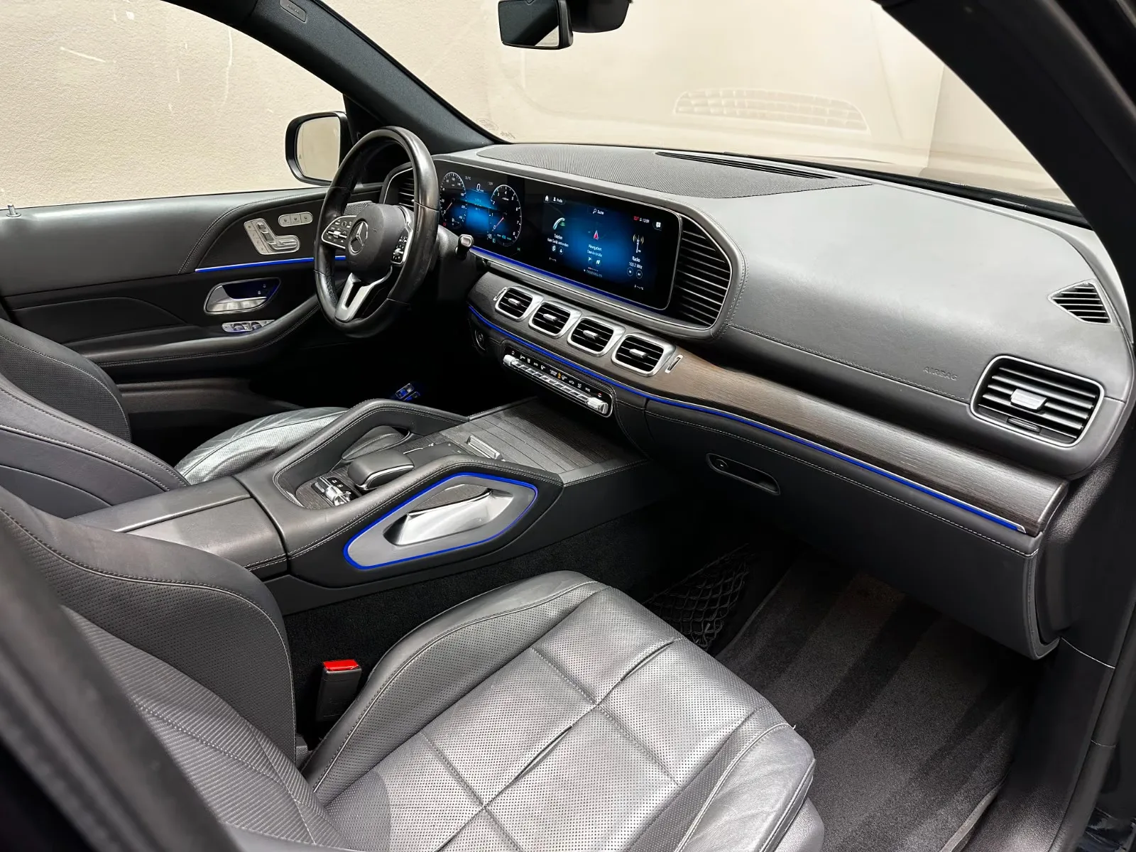 2020 Mercedes-Benz GLE 450 4MATIC, AMG Line, Night package, 24/30