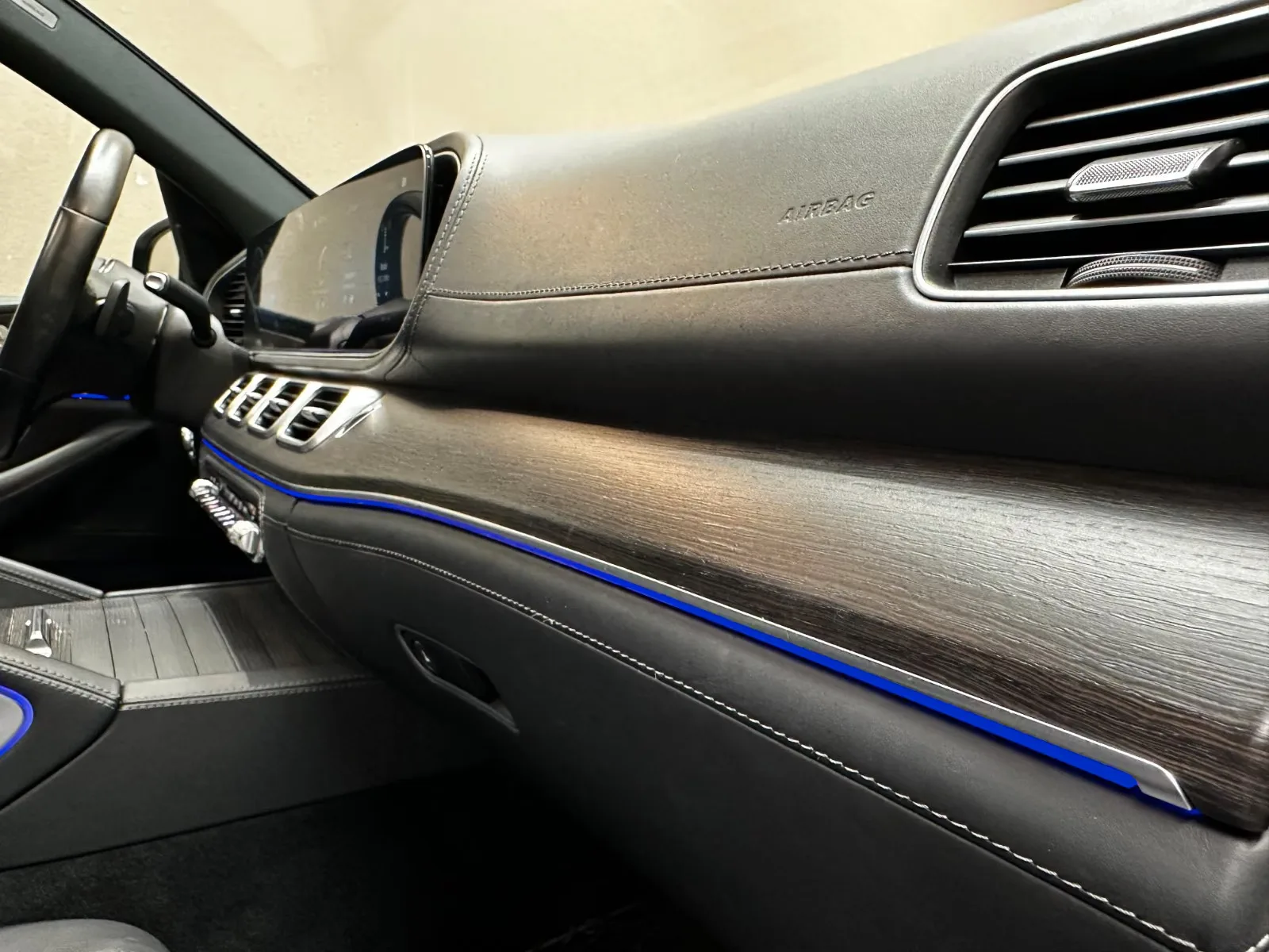 2020 Mercedes-Benz GLE 450 4MATIC, AMG Line, Night package, 25/30