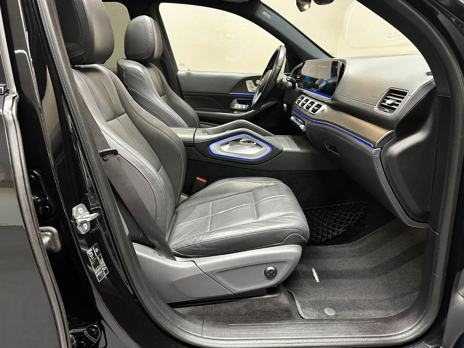 2020 Mercedes-Benz GLE 450 4MATIC, AMG Line, Night package, 27/30
